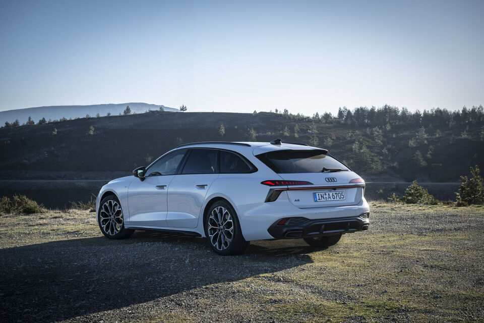 https://uploads.audi-mediacenter.com/system/production/media/127510/images/1c83fb29682a19a06fe55551d86855bde57a64ce/A250438_web_960.jpg?1743514250