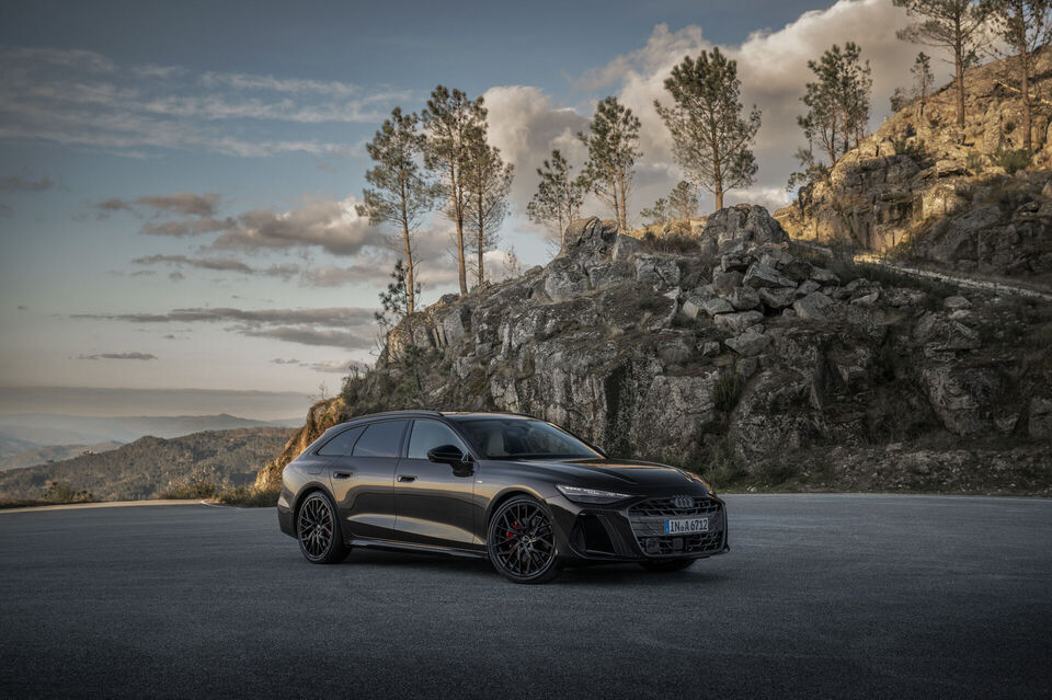 https://uploads.audi-mediacenter.com/system/production/media/127520/images/5f0421d208663631291445c11c801c9258b6c245/A250448_web_960.jpg?1743514260