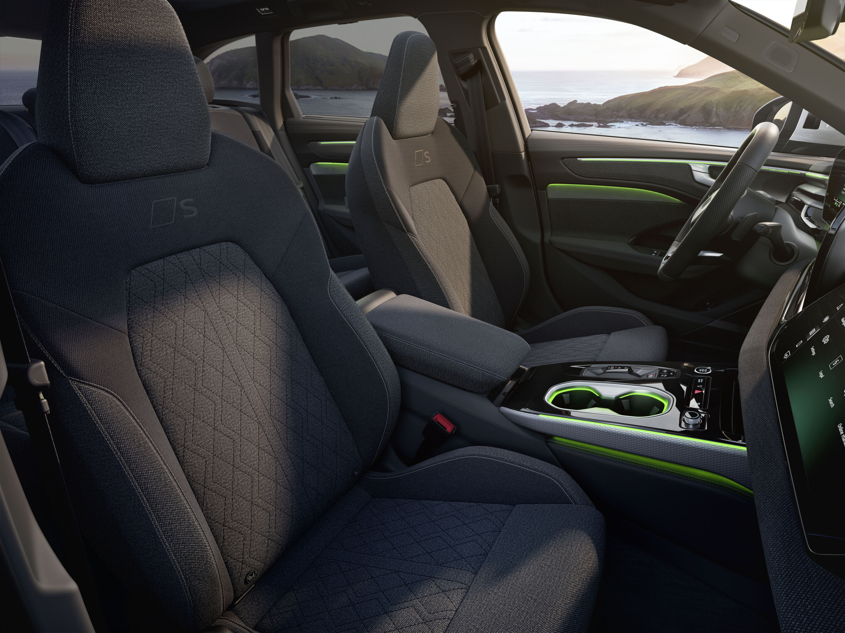 Audi A6 Avant e-hybrid quattro - Interior,
Colour: Glacier white