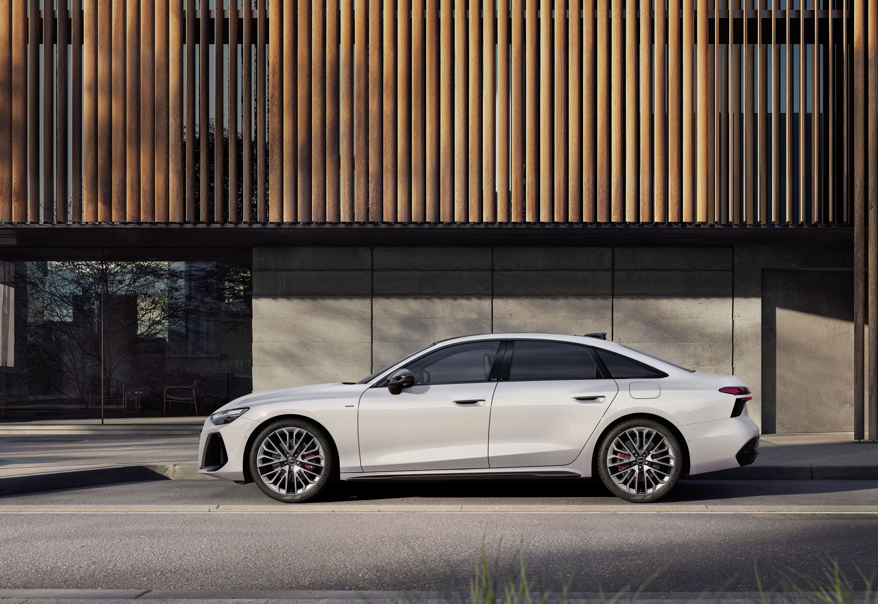 Audi A6 Sedan e-hybrid quattro - Static photo,
Colour: Glacier white