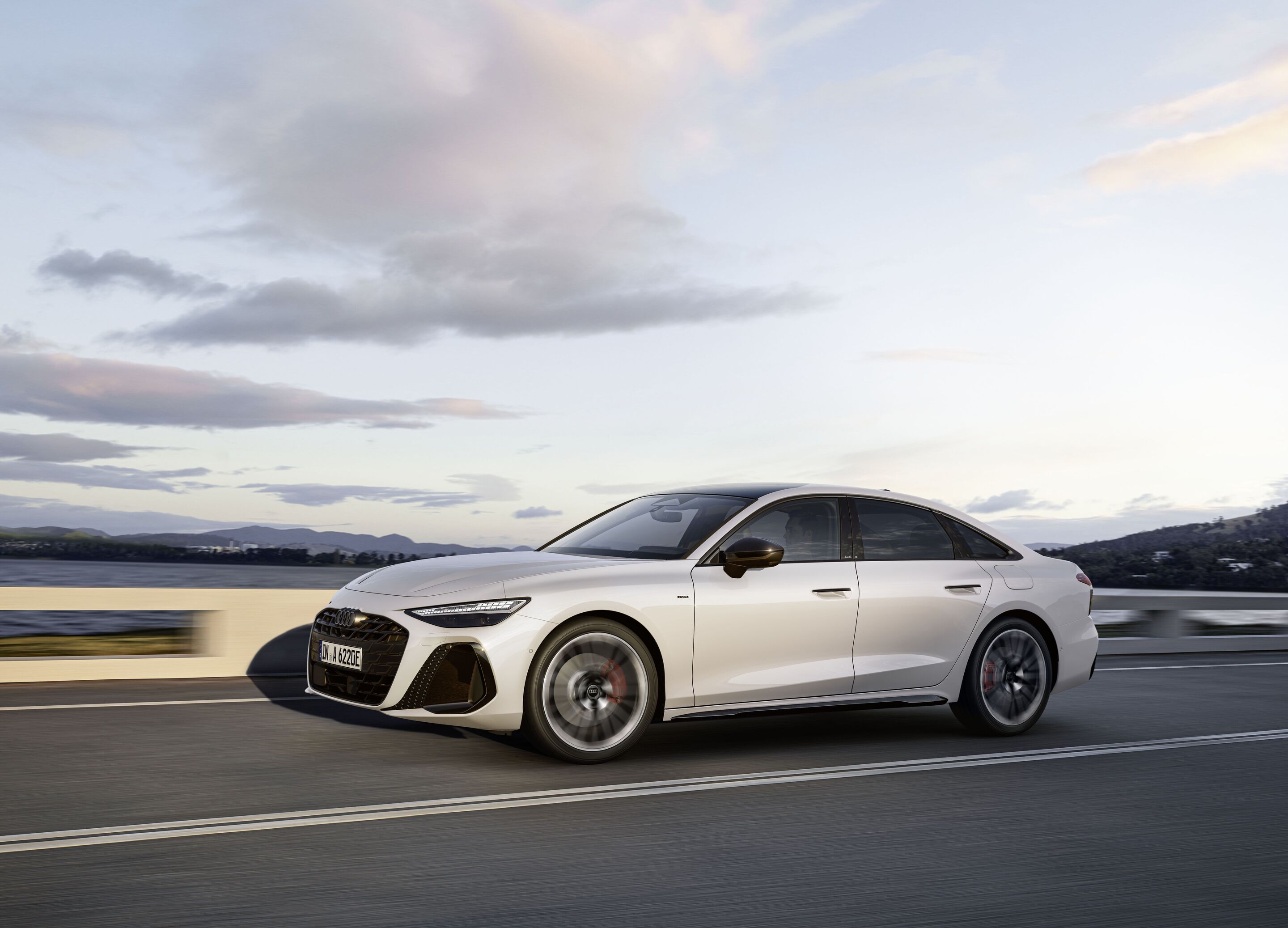Audi A6 Sedan e-hybrid quattro - Dynamic photo,
Colour: Glacier white