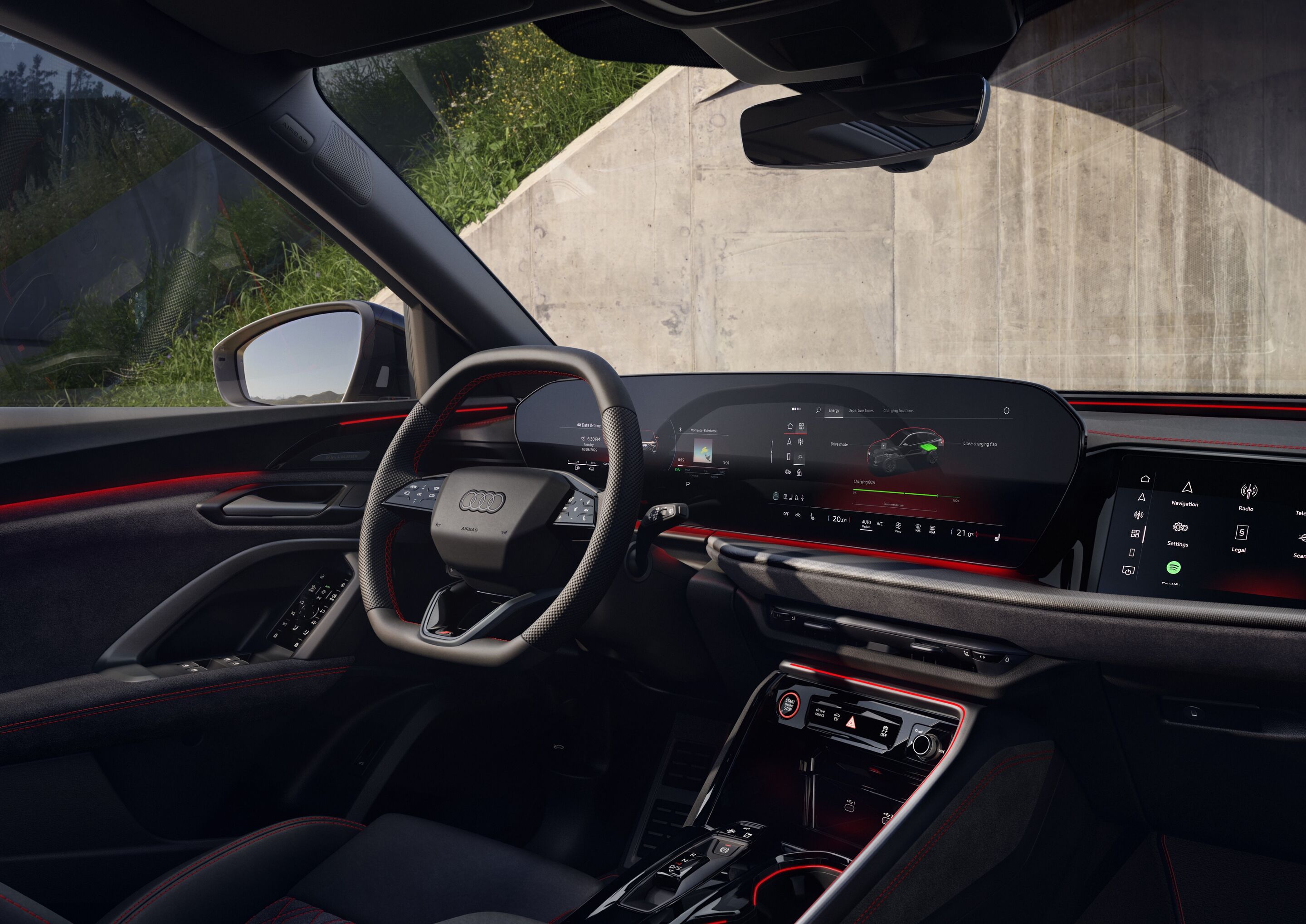Audi Q5 Sportback e-hybrid - Interior,
Colour: Glacier white