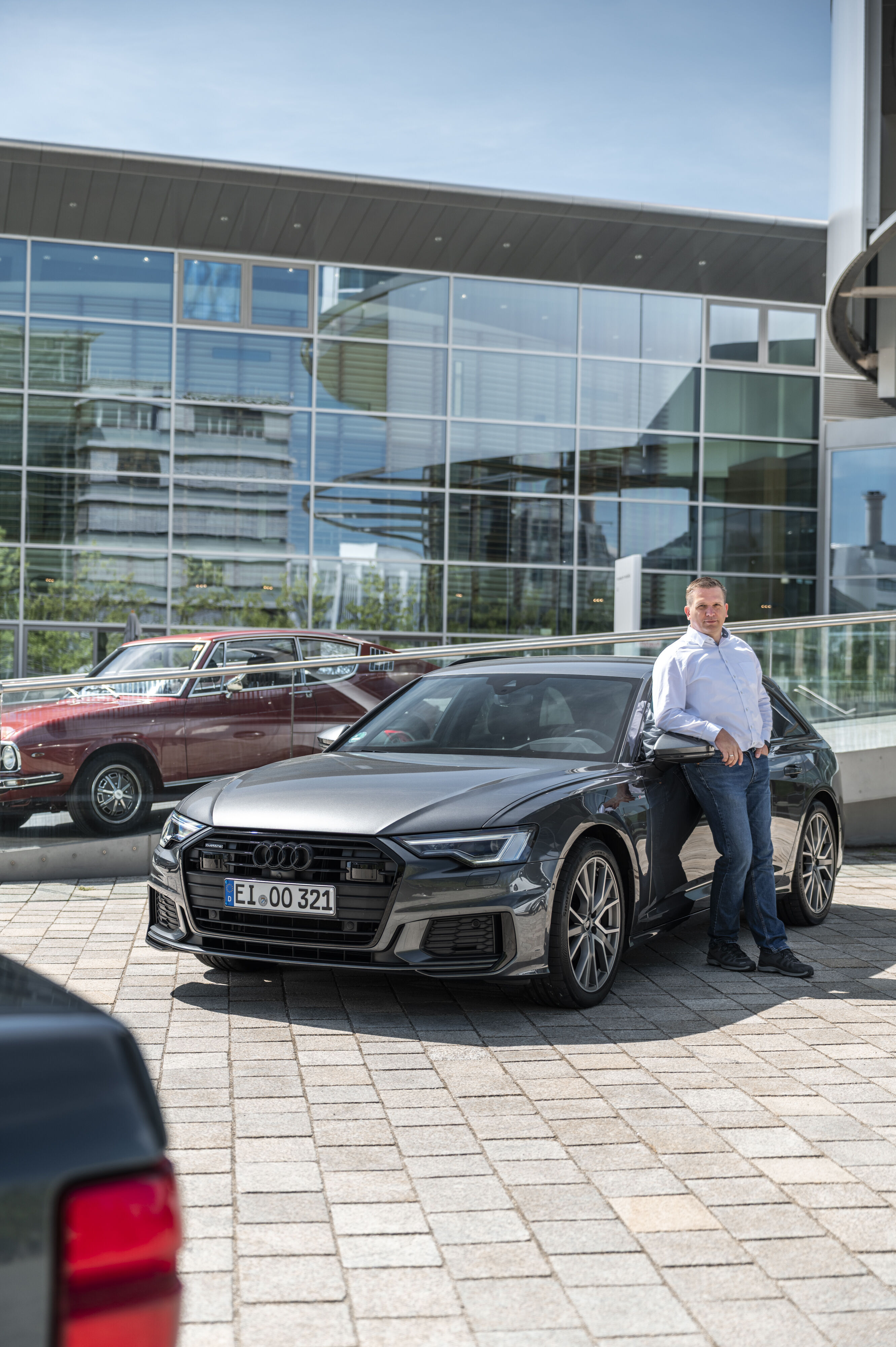 Audi A6 Avant (C8) – modern, effizient, bereit für jedes Ziel - Steffen Möhrings Audi A6 C8 (Baujahr 2022) ist seit 2022 als Familienfahrzeug im Einsatz – zuverlässig und souverän, auch voll beladen mit Tauch-Equipment, unterwegs in Kroatien, Elba oder...
