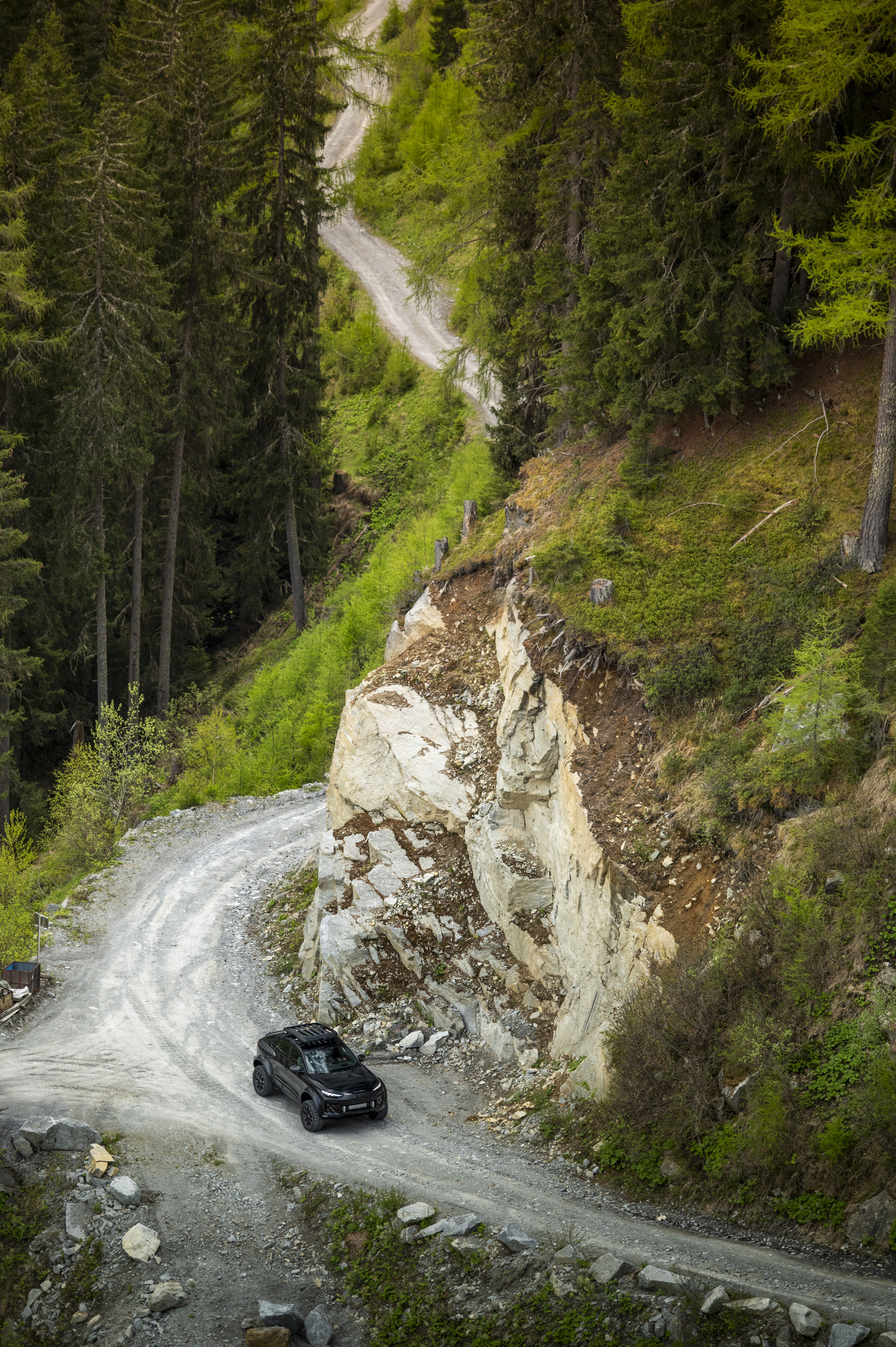 Audi Q6 e-tron offroad concept in Kaunertal - Dynamic photo in Kaunertal, Austria
Colour: Mythos black metallic, specific wrapping