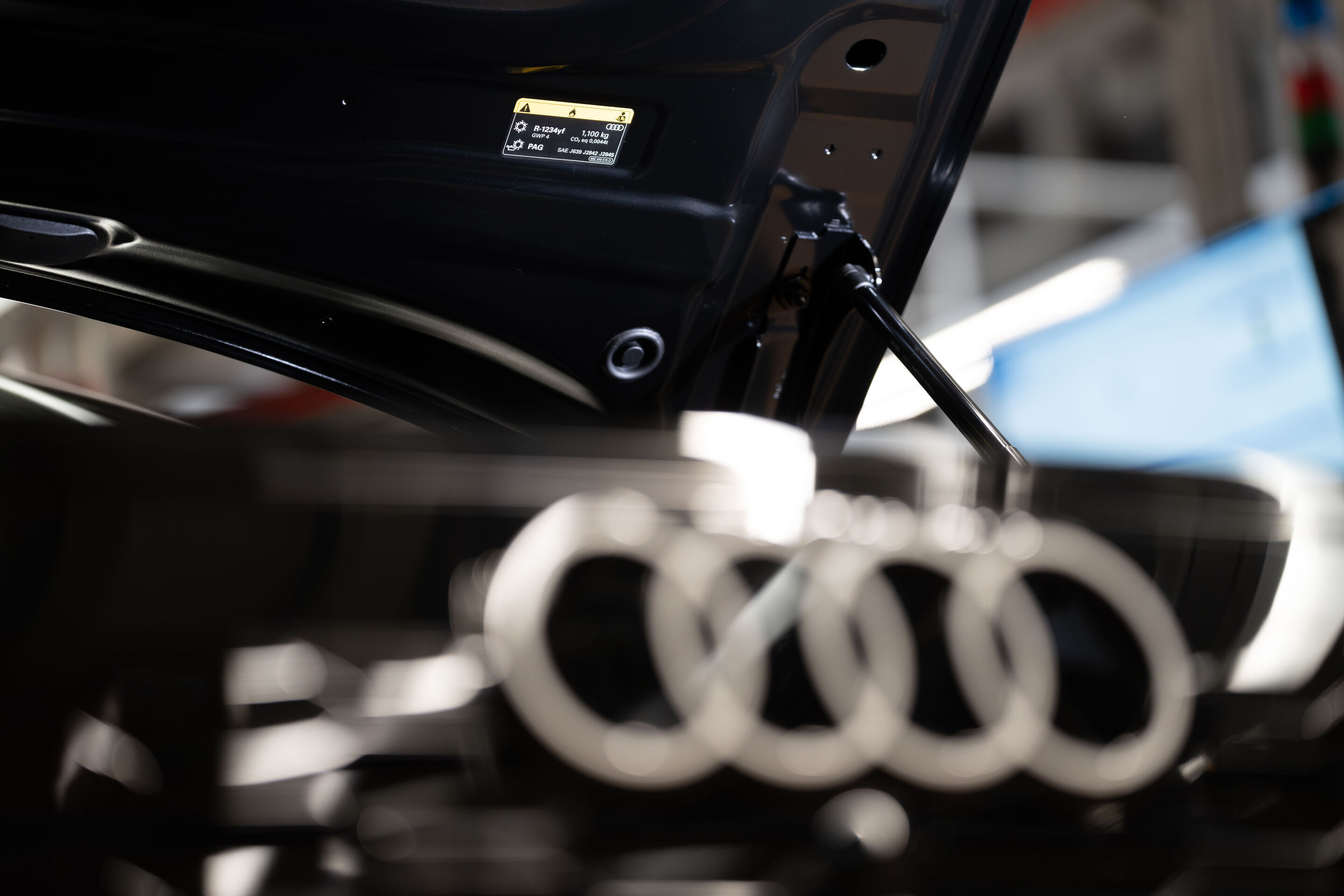 Artificial intelligence: Audi boosts production efficiency - “IRIS” uses cameras to check if labels showing technical information are applied to the vehicle correctly