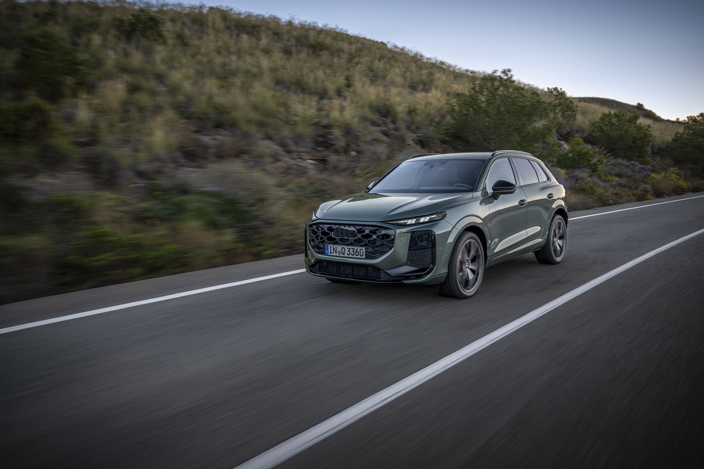 Audi Q3 SUV - Dynamic photo,
Colour: Sage green