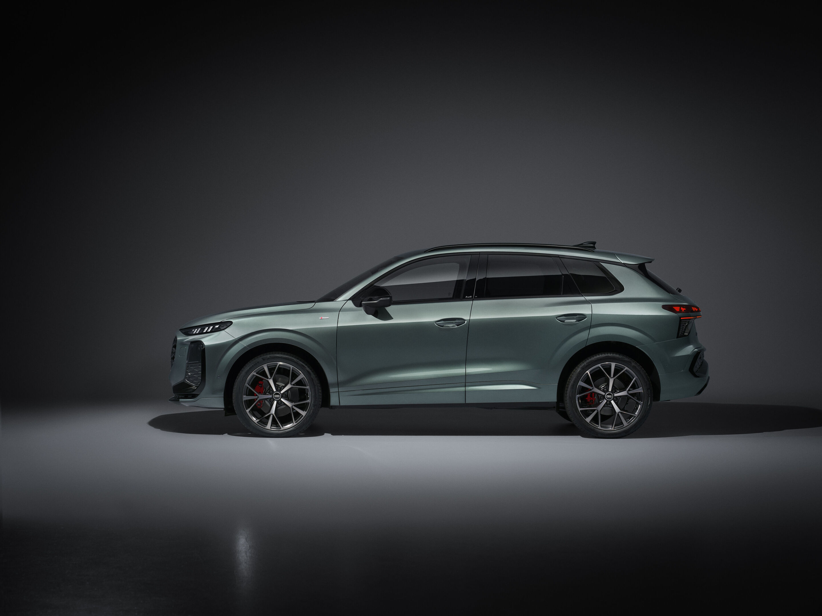 Audi Q3 SUV - Static photo,
Colour: Sage green