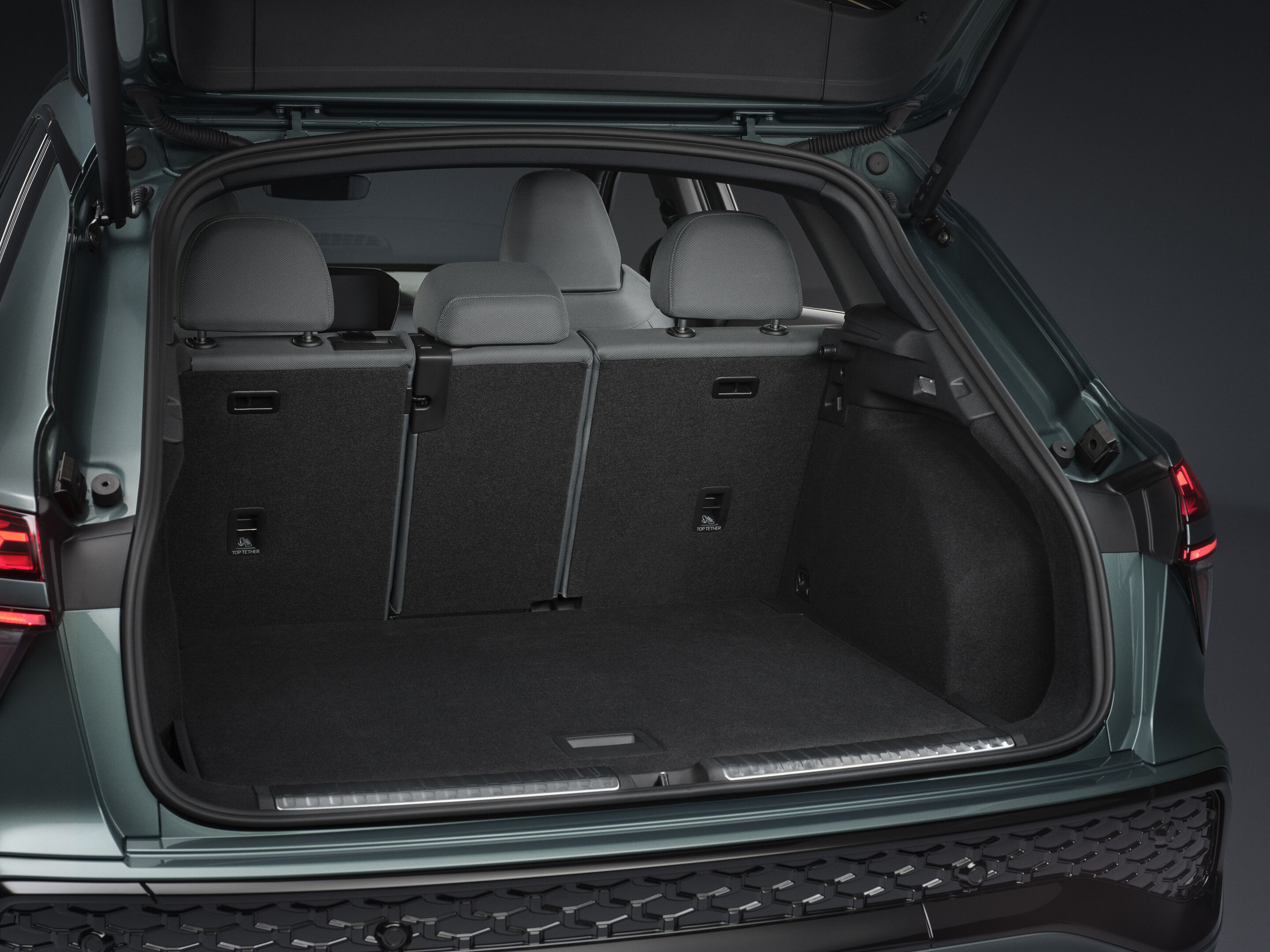 Audi Q3 SUV - Luggage compartment,
Colour: Sage green