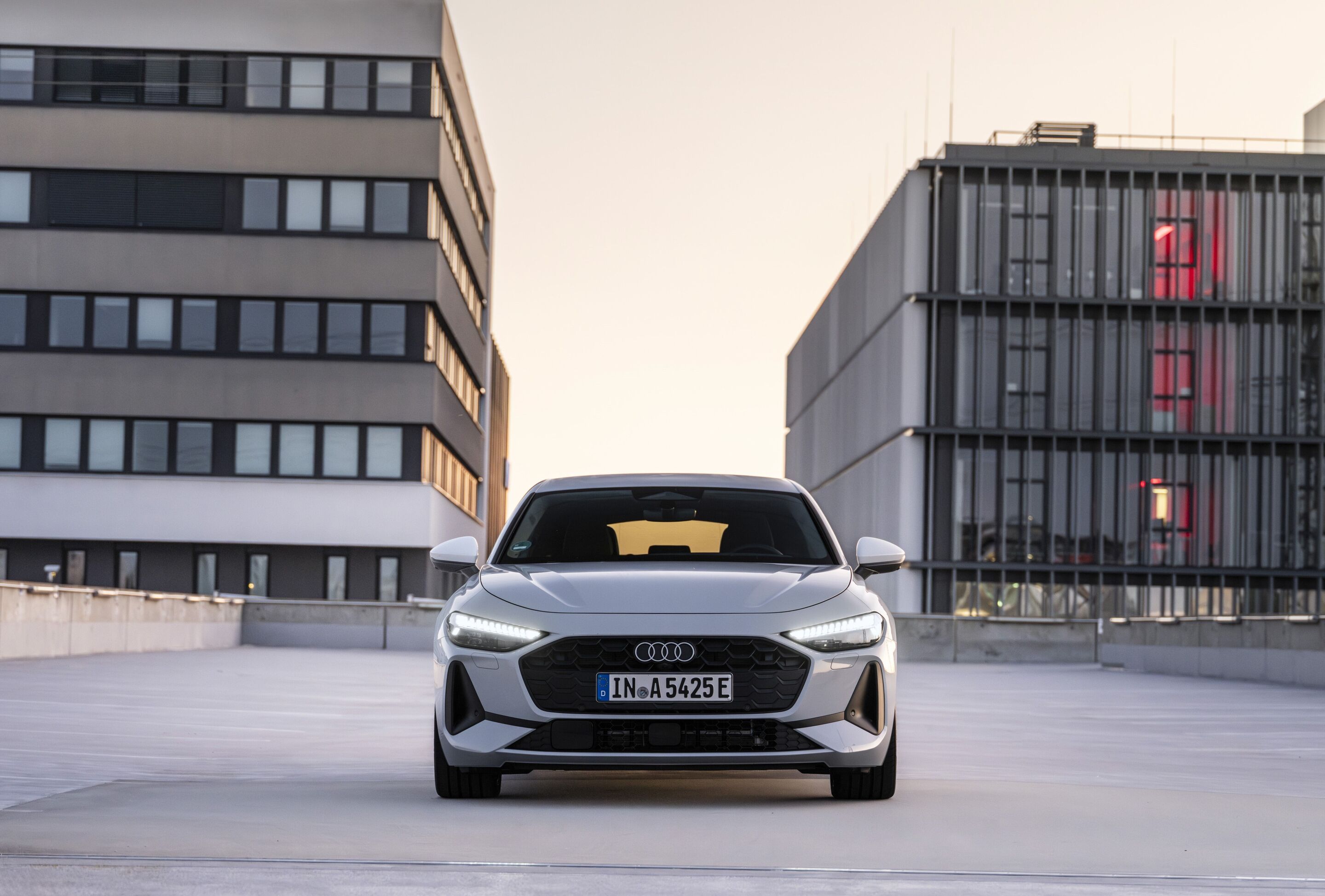 Audi A5 Sedan e-hybrid quattro - Static photo,
Colour: Glacier white