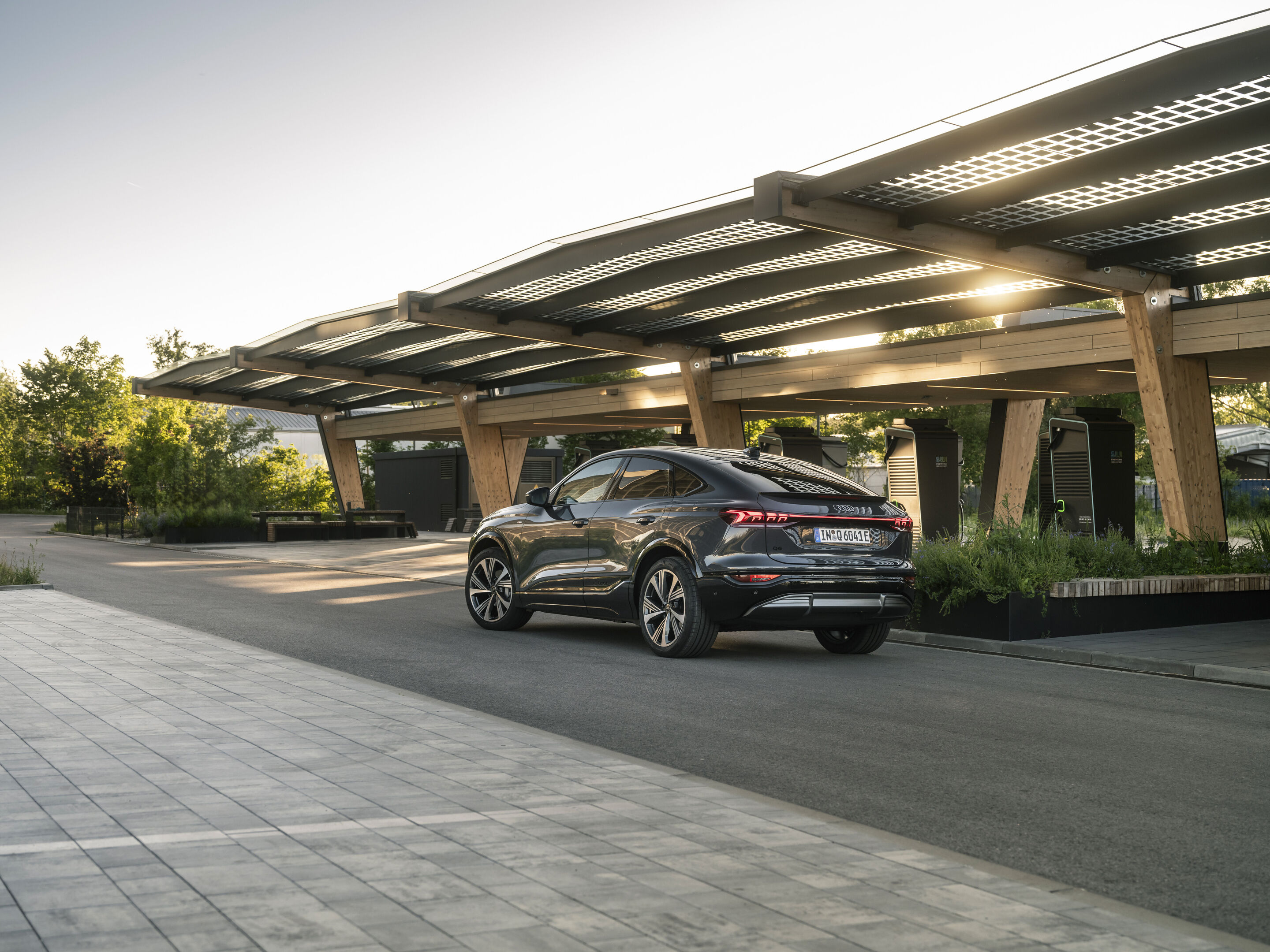 Audi Q6 Sportback e-tron - Static photo,
Colour: Magnet gray
