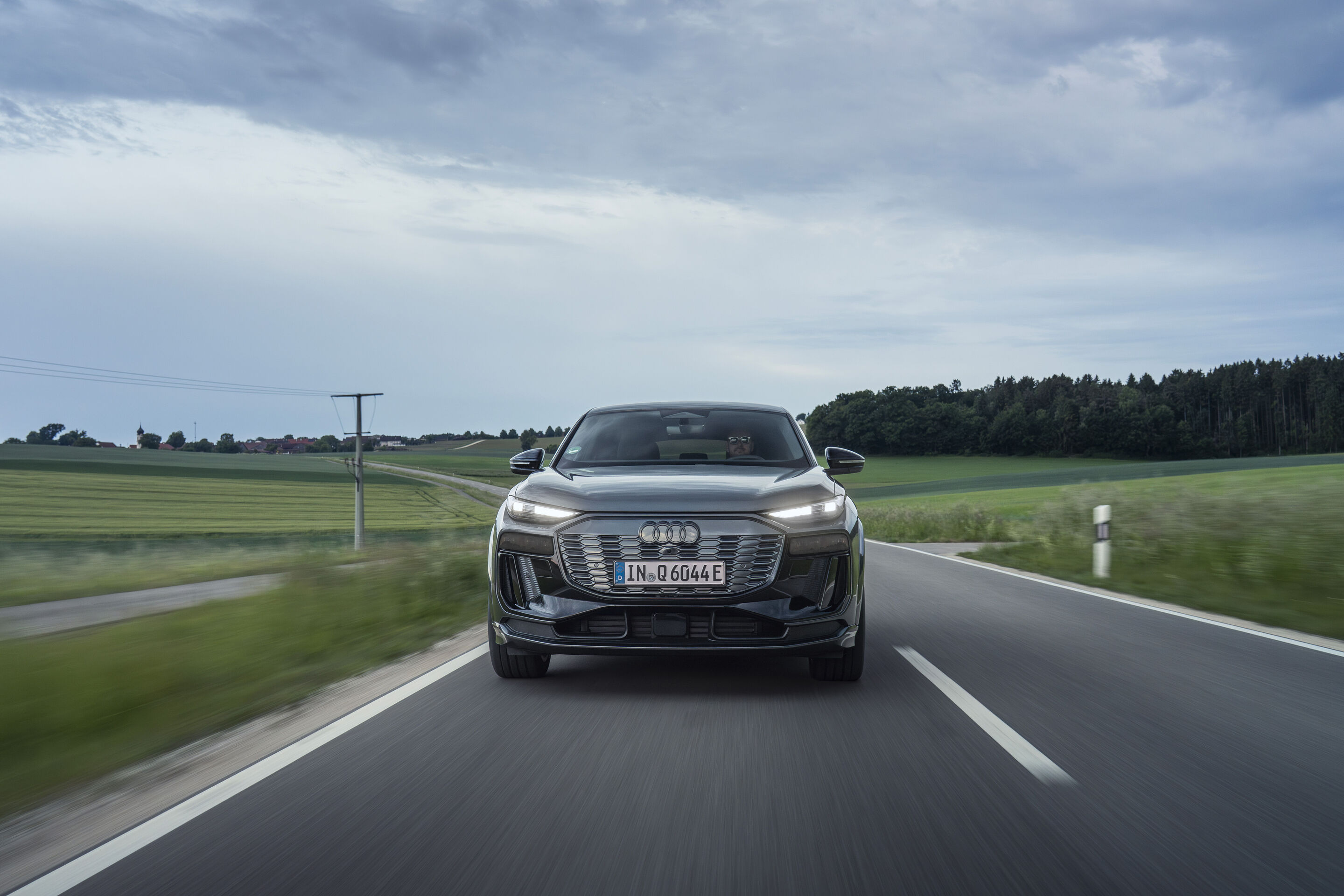 Audi Q6 Sportback e-tron - Dynamic photo,
Colour: Daytona gray