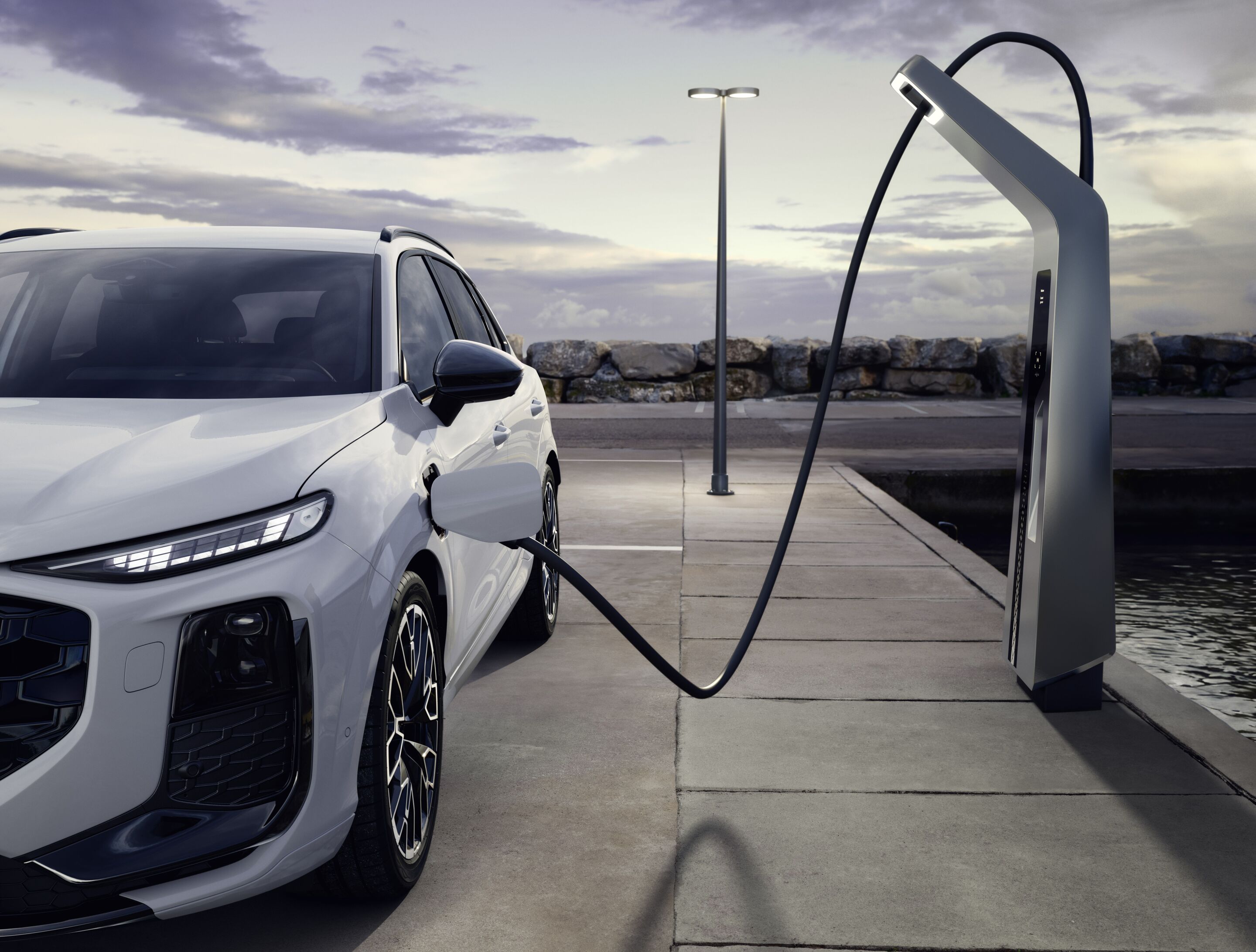Audi Q3 SUV e-hybrid - Static photo,
Colour: Glacier white