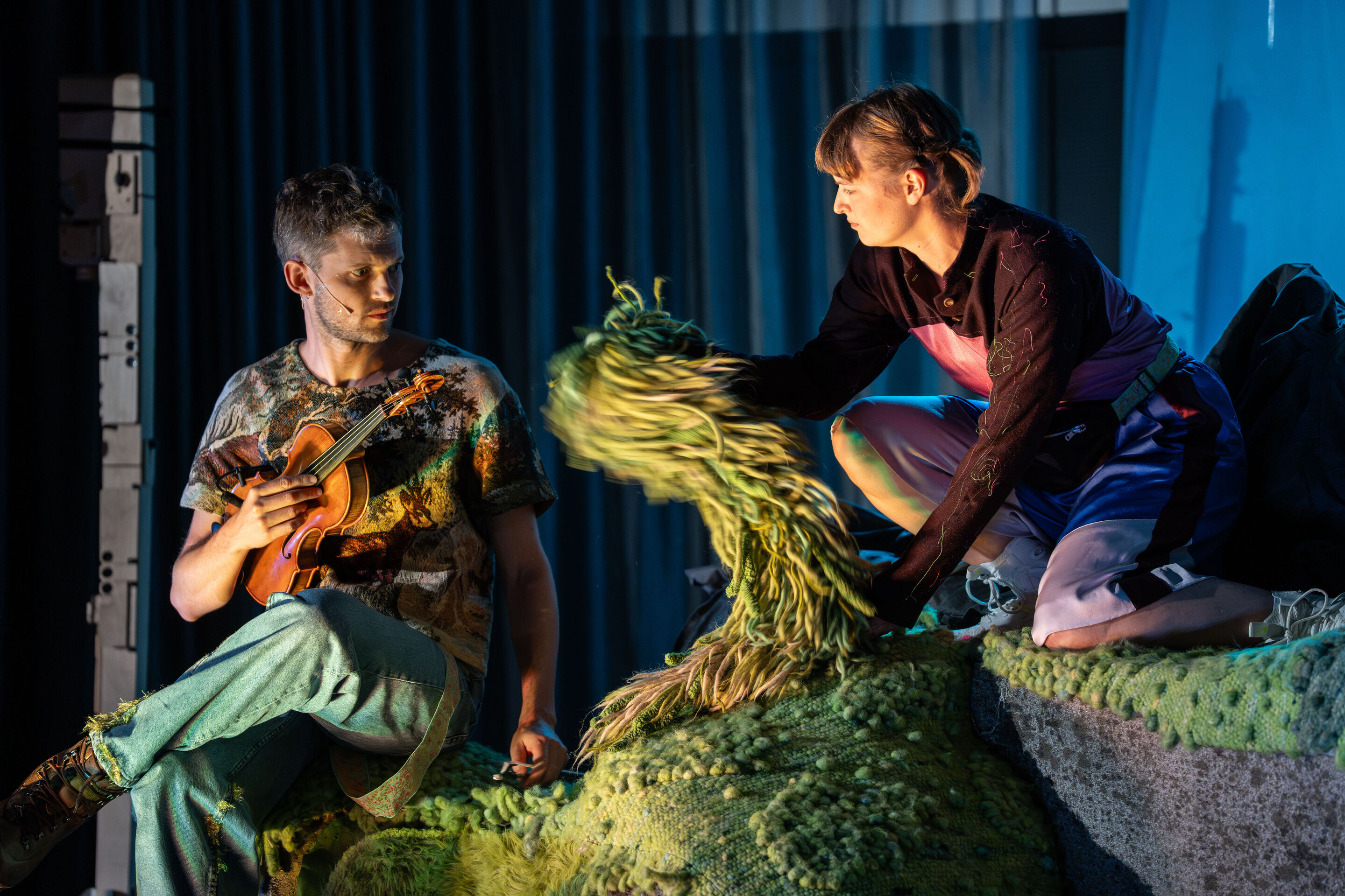 The Salzburg Festival presents: “Berge flüstern laut” – musical theater for children - Franca Luisa Burandt and Matteo Haitzmann from the Salzburg Festival in the mountainous setting on the stage of the cinema in the Audi museum mobile.