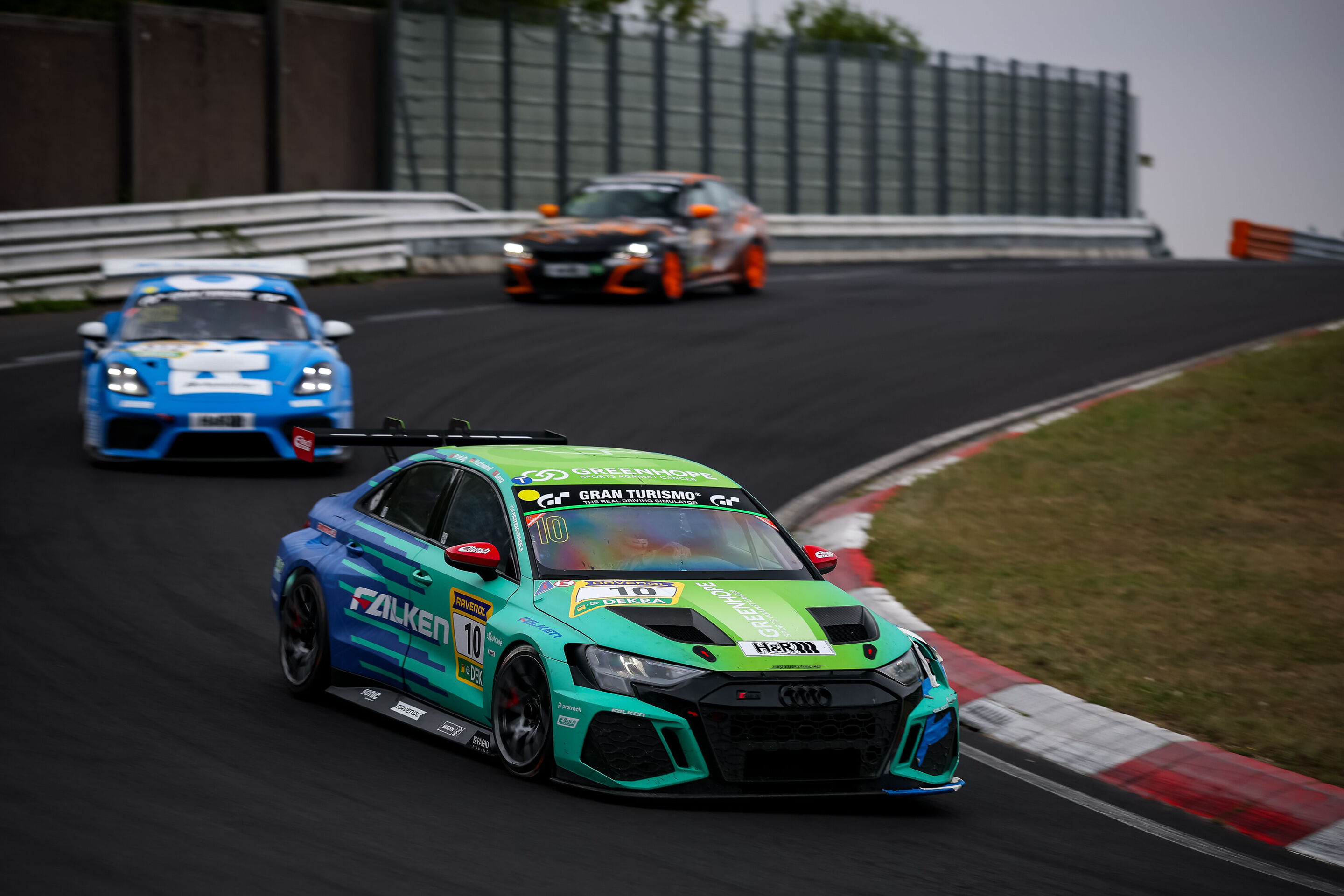 Nürburgring Langstrecken-Serie 2025 - Audi RS 3 LMS #10 (Max Kruse Racing), Timo Hochwind/Christoph Lenz/Jasmin Preisig