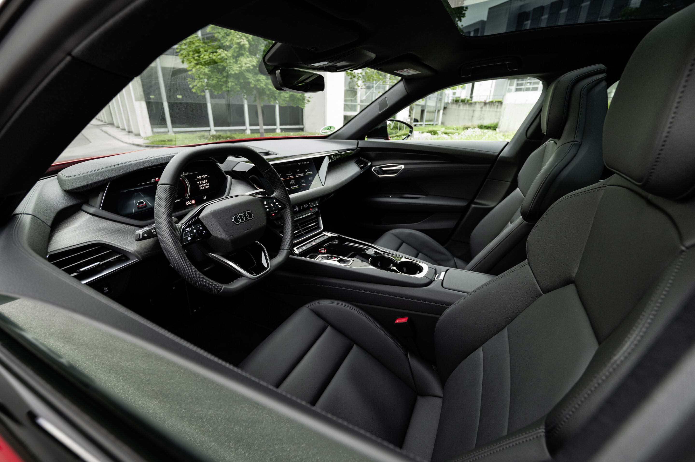 Audi e-tron GT quattro - Interieuransicht (Cockpit)