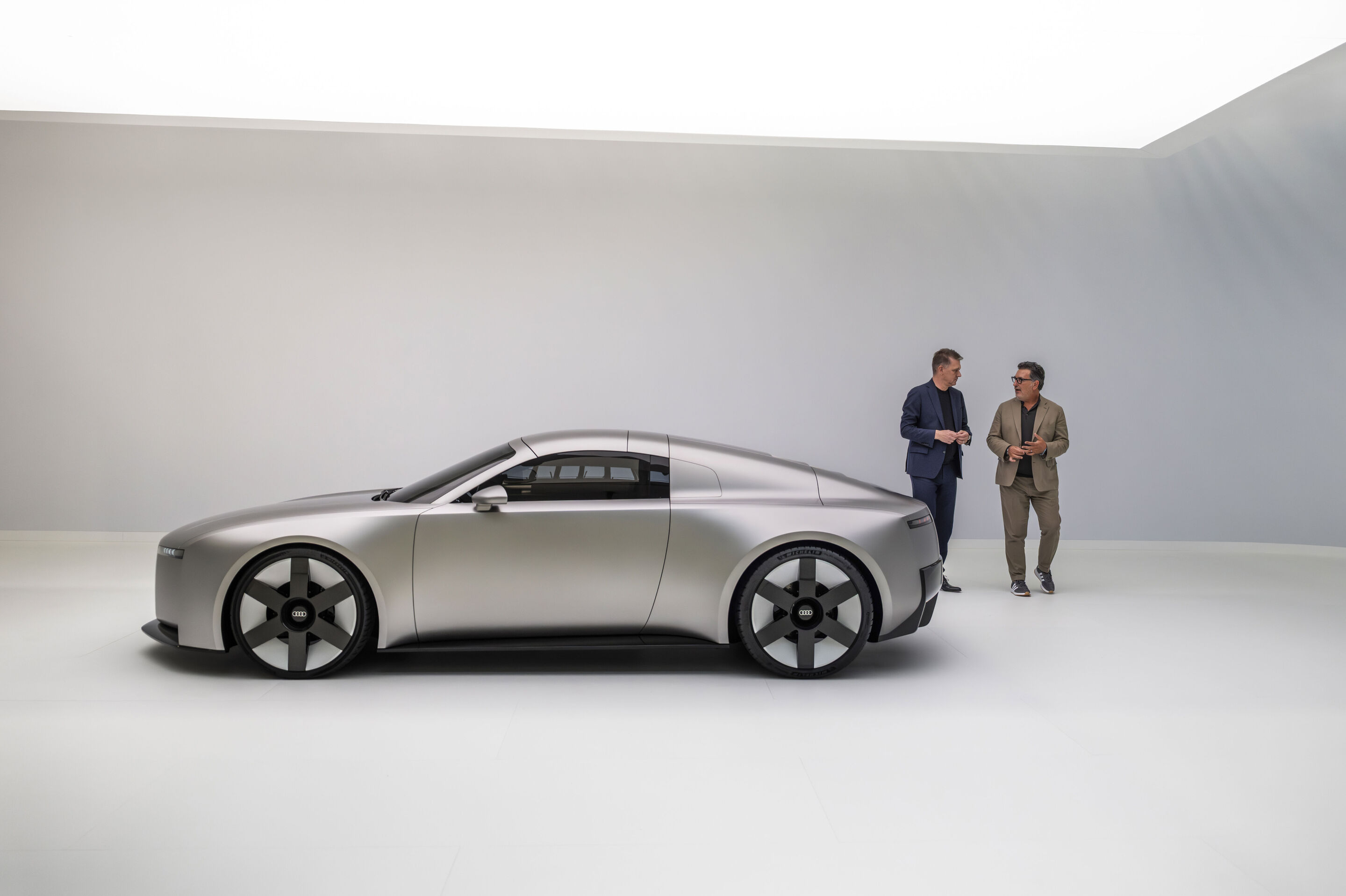 Audi Concept C - Audi CEO Gernot Döllner (left) and Chief Creative Officer Massimo Frascella (right) at the Audi Concept C