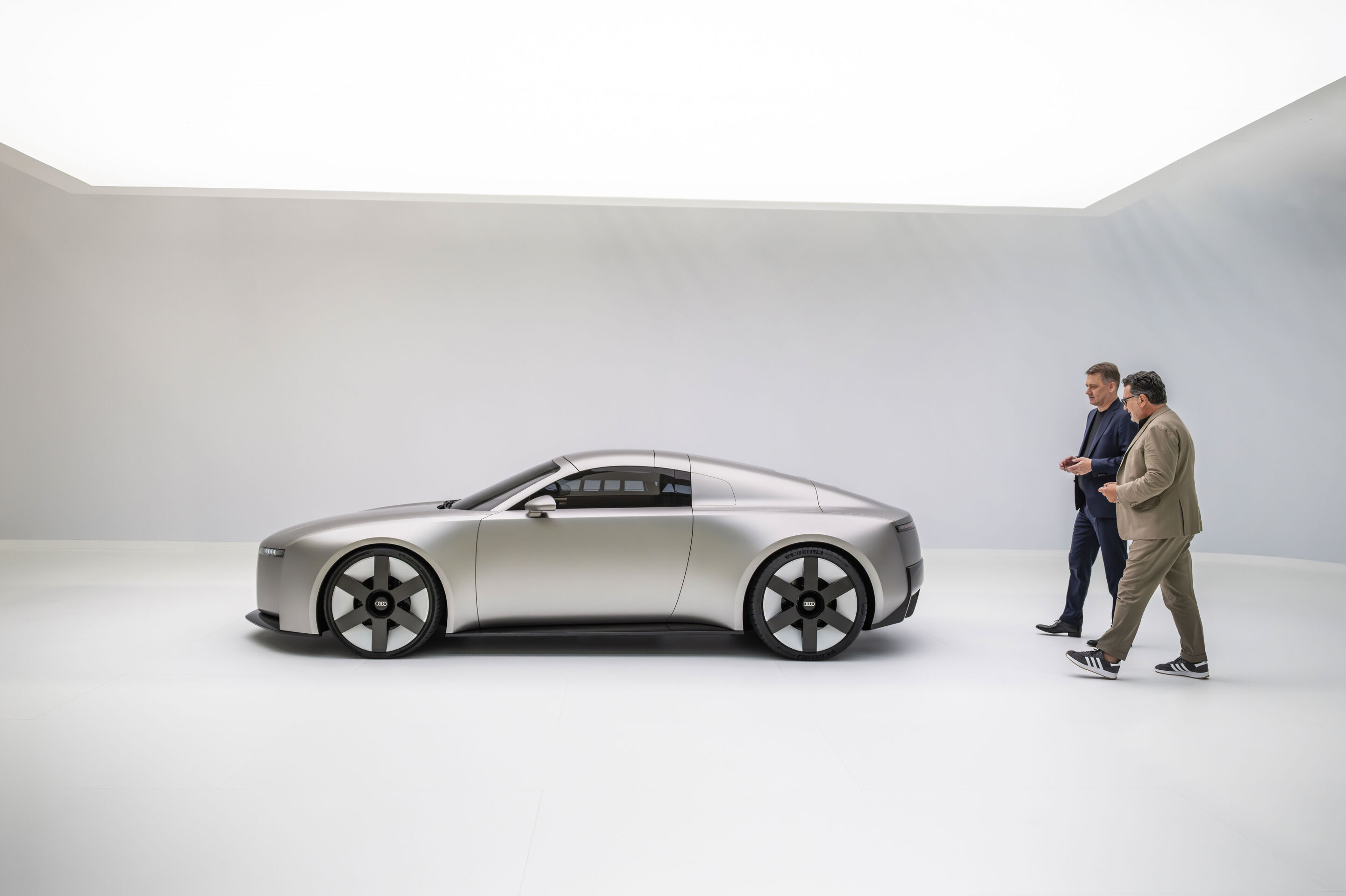 Audi Concept C - Audi CEO Gernot Döllner (left) and Chief Creative Officer Massimo Frascella (right) at the Audi Concept C
