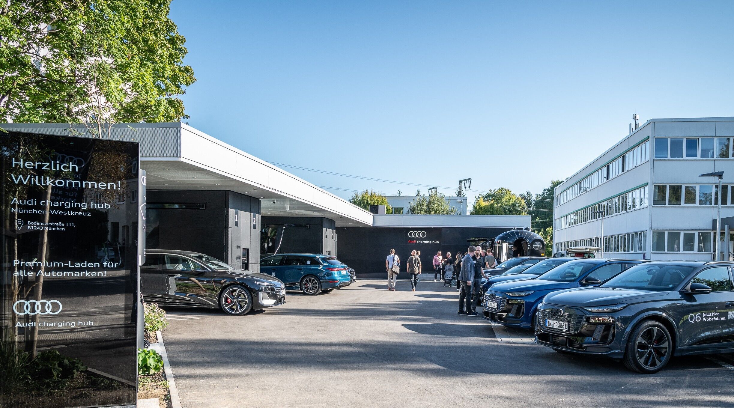 Eröffnung eines weiteren Audi Charging Hubs in München - Der neue Audi charging hub am Münchner Westkreuz ist der zweite Standort in der bayerischen Landeshauptstadt – und der neunte weltweit.