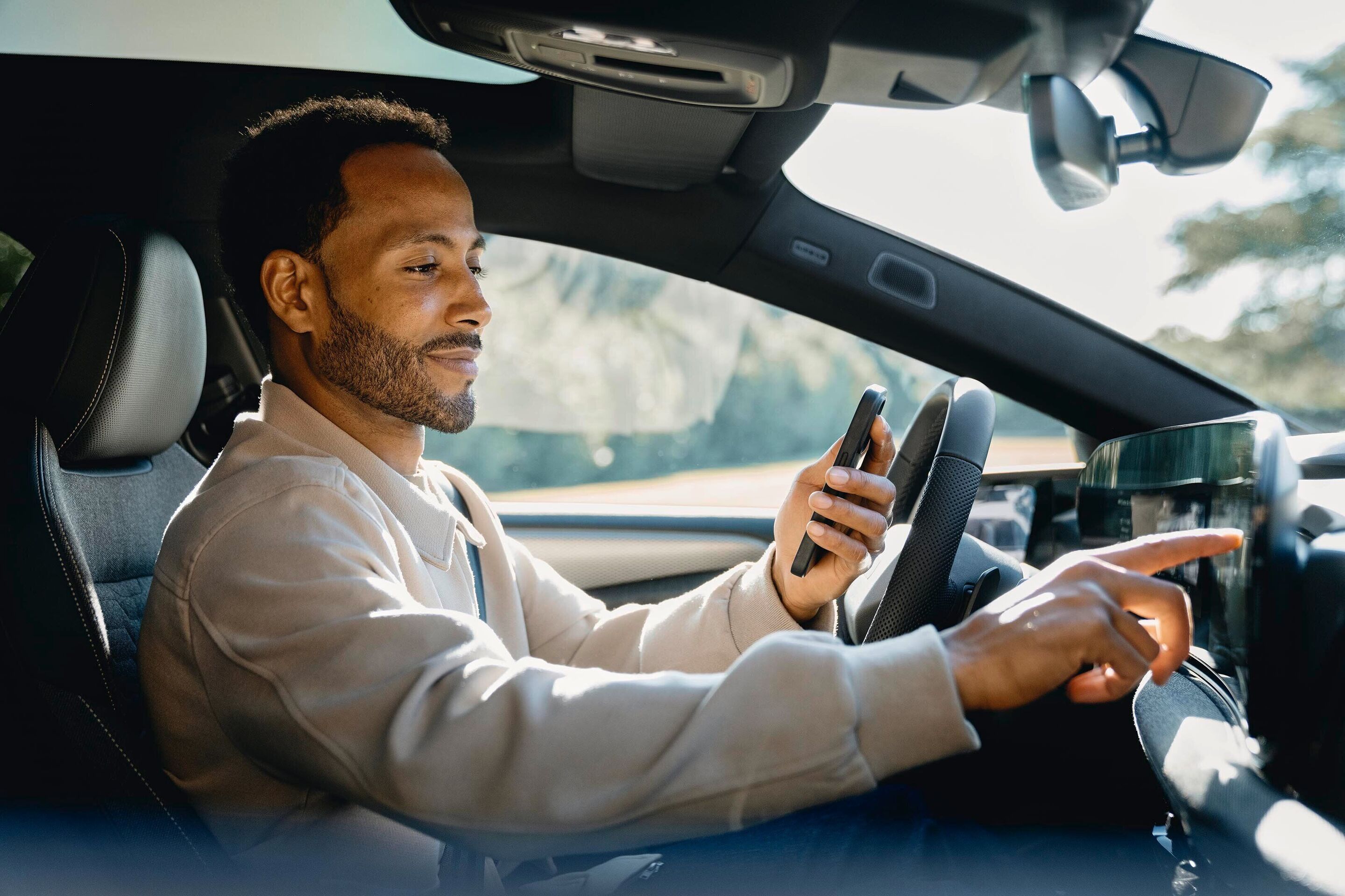 Relaunch of the myAudi app - The integrated AI assistant helps answer questions from the onboard manual.
