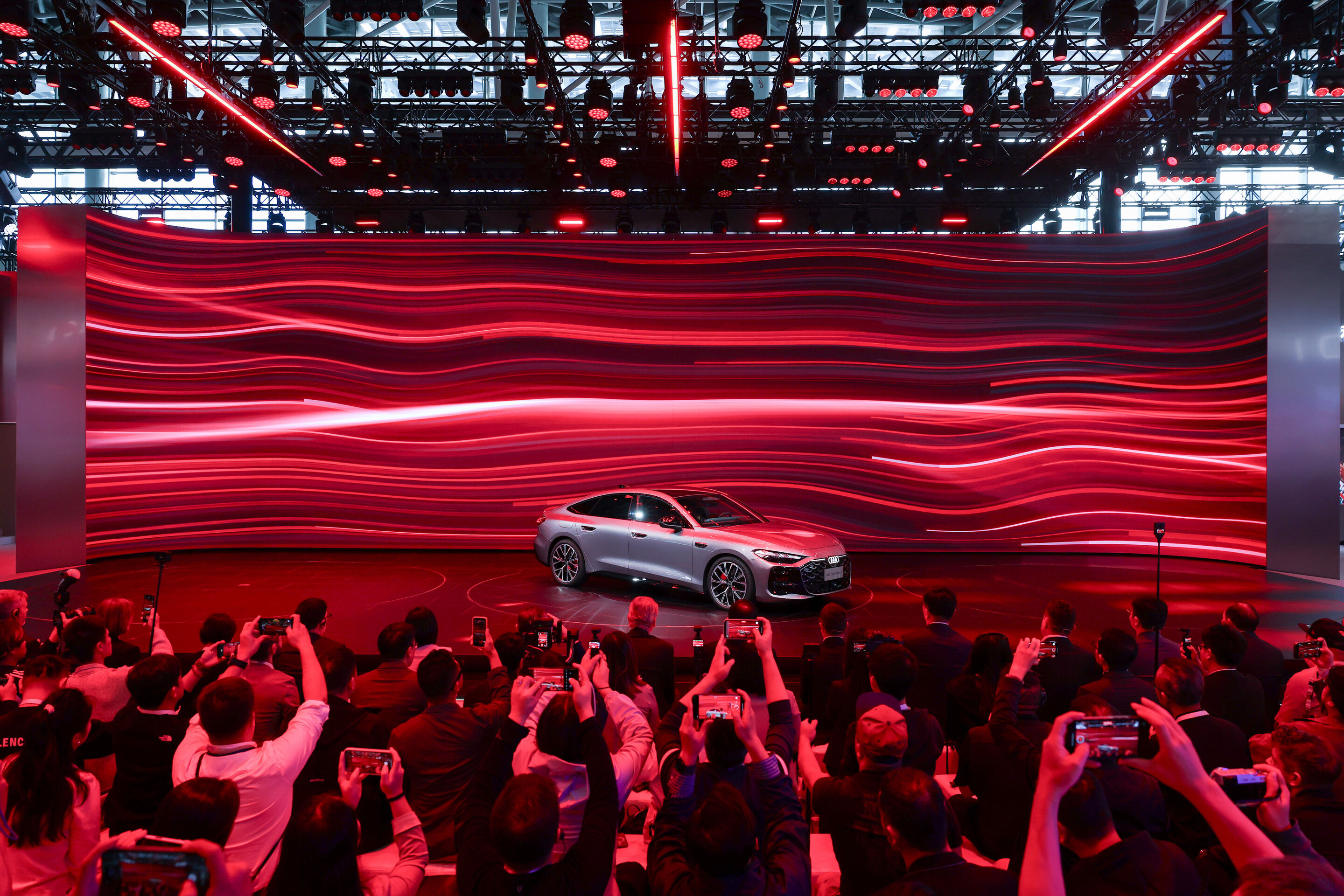 Auto Guangzhou 2025 - Audi treibt die größte Produktoffensive in China weiter voran: In Guangzhou steht auch der Audi A5L Sportback auf der Bühne.