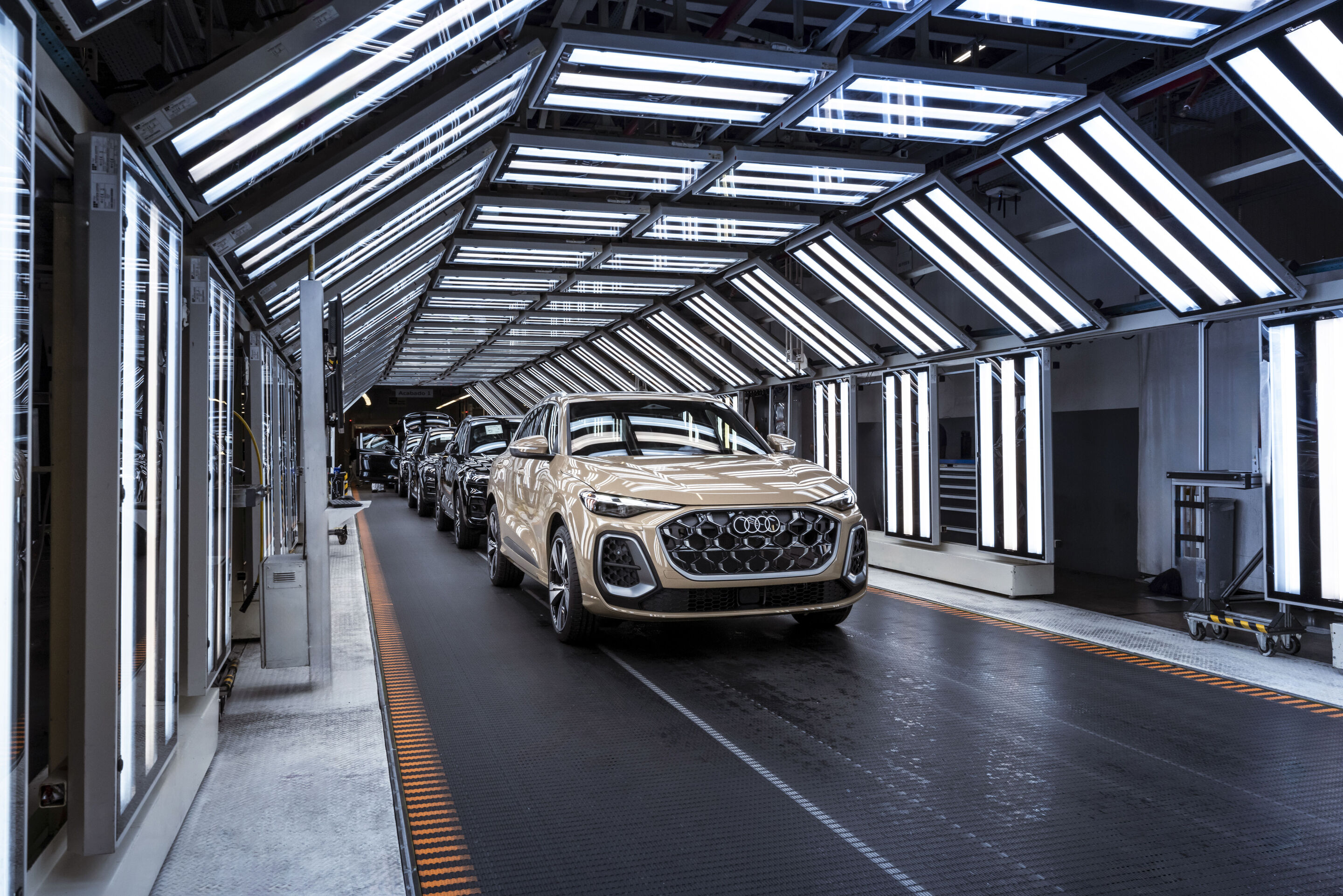 Audi Q5 Produktion am Standort San José Chiapa - Die neuen Q5 Modelle fahren bei Audi Mexiko vom Band.