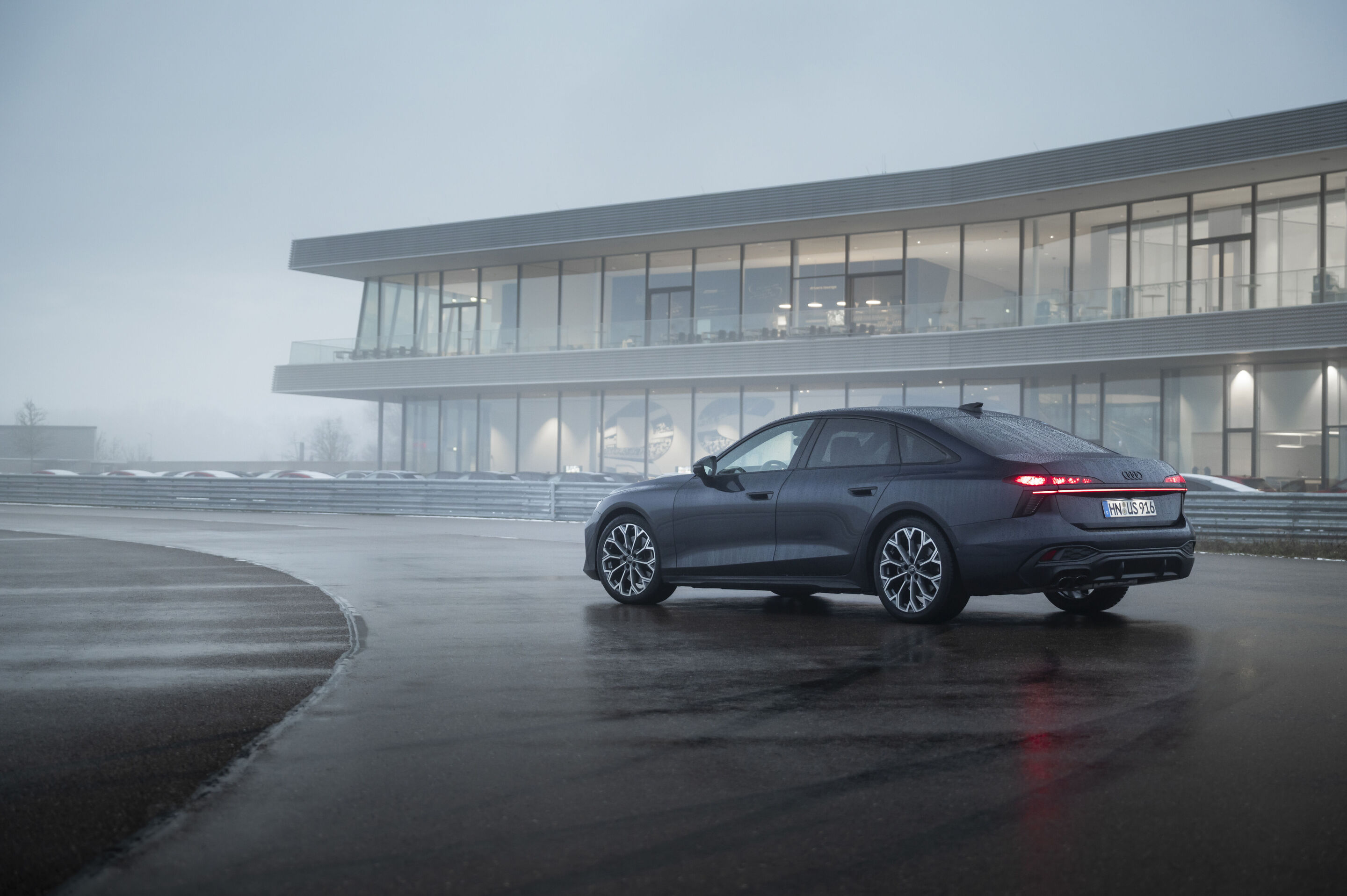 V6 diesel engine for Audi Q5 and Audi A6 - Audi A6 with the new V6 TDI engine: 3.0-liter displacement, 220 kW (299 hp) output. Mild-hybrid technology with an electrically driven compressor ensures quick response and high efficiency.