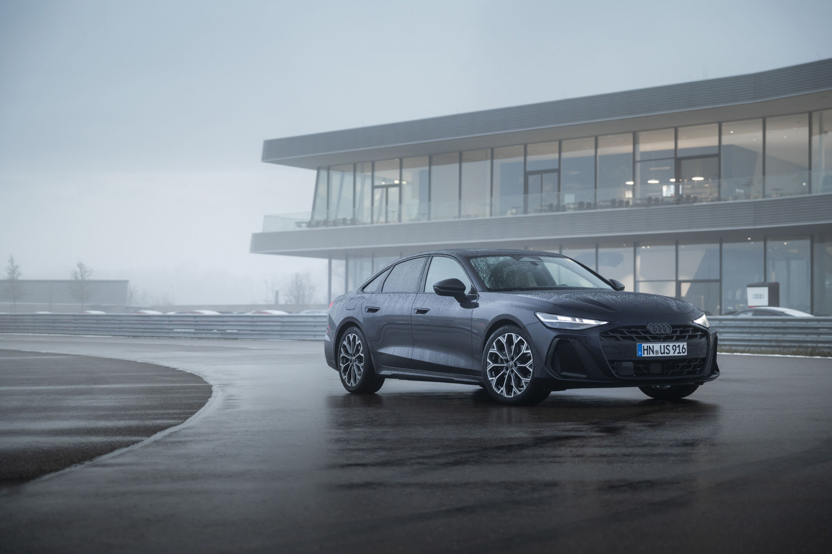 V6 diesel engine for Audi Q5 and Audi A6 - Audi A6 with the new V6 TDI engine: 3.0-liter displacement, 220 kW (299 hp) output. Mild-hybrid technology with an electrically driven compressor ensures quick response and high efficiency.