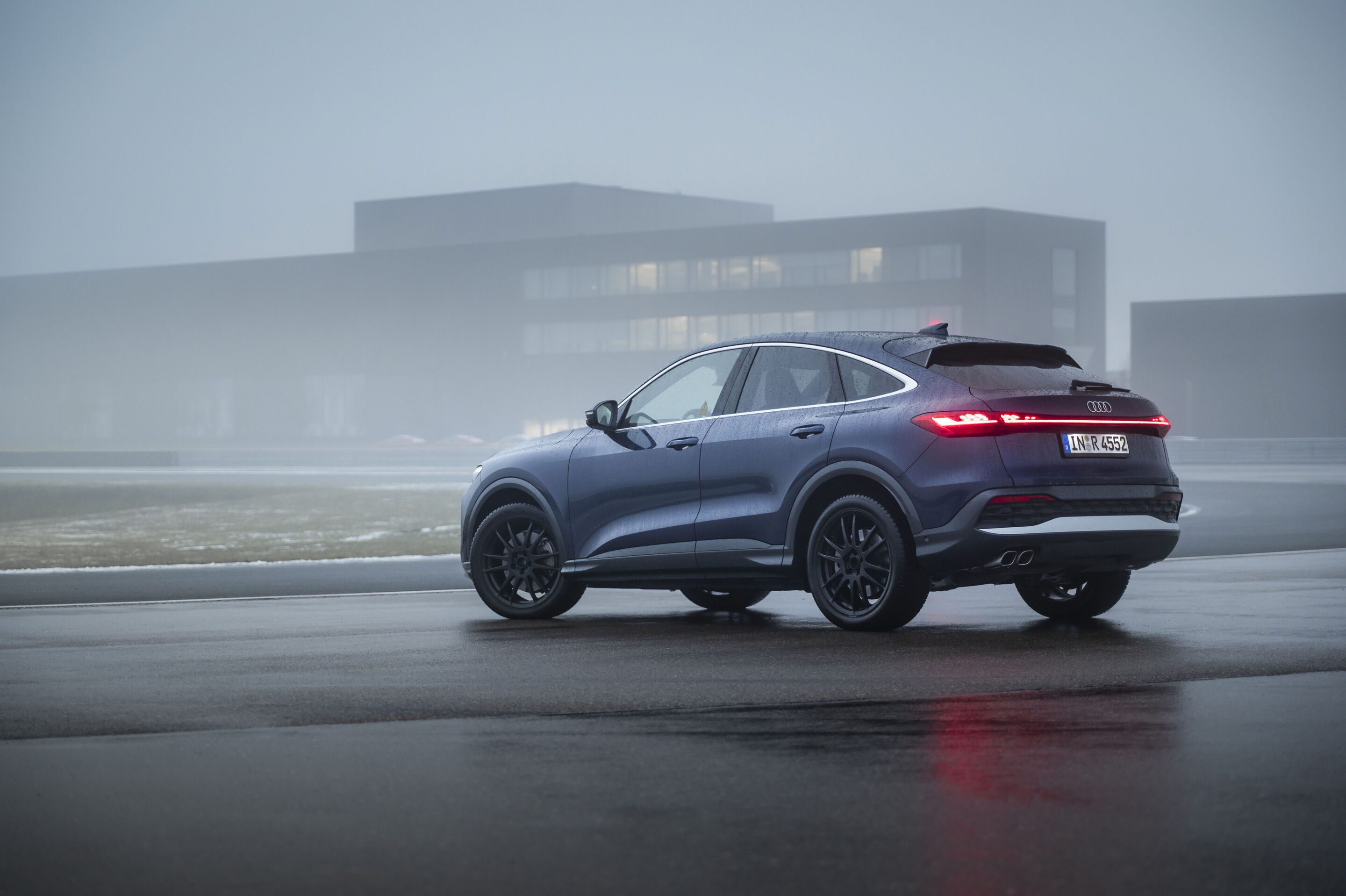 V6 diesel engine for Audi Q5 and Audi A6 - New V6 TDI in the Audi Q5: 580 Nm of torque, mild-hybrid technology, and the option to use HVO fuel, which enables up to 95 percent lower CO₂ emissions.