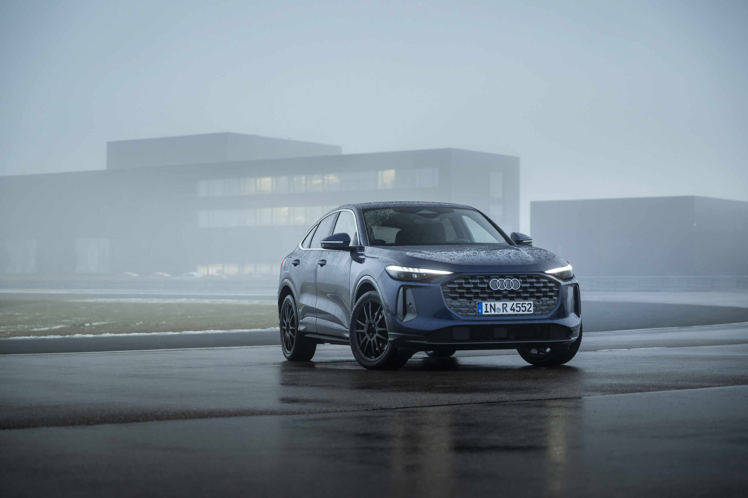 V6 diesel engine for Audi Q5 and Audi A6 - New V6 TDI in the Audi Q5: 580 Nm of torque, mild-hybrid technology, and the option to use HVO fuel, which enables up to 95 percent lower CO₂ emissions.