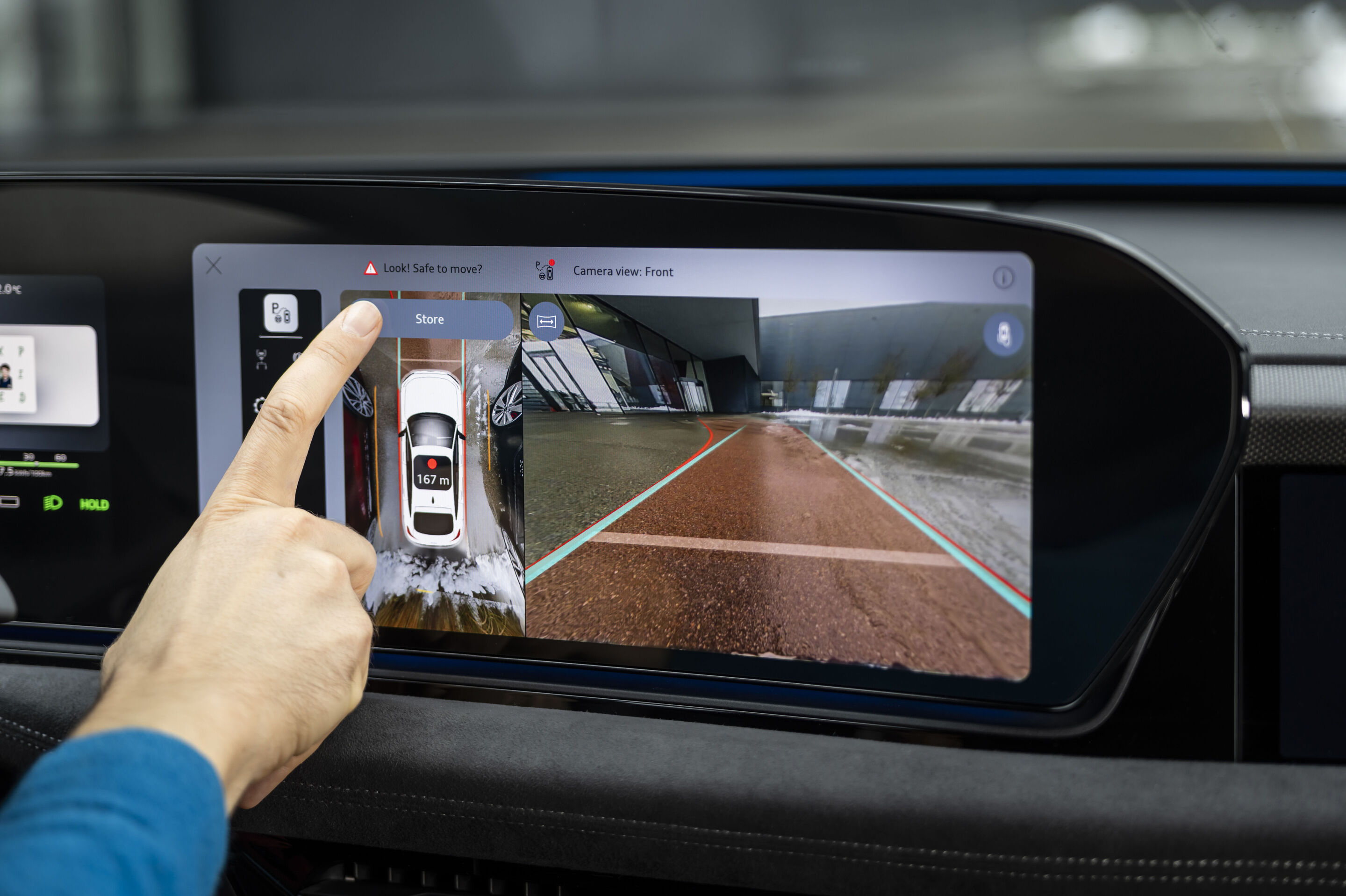 Updates for five Audi model series: more emotion, comfort, and features in store - With the ‘Trained Parking’ function, up to five parking maneuvers can be stored and automatically executed on private property.