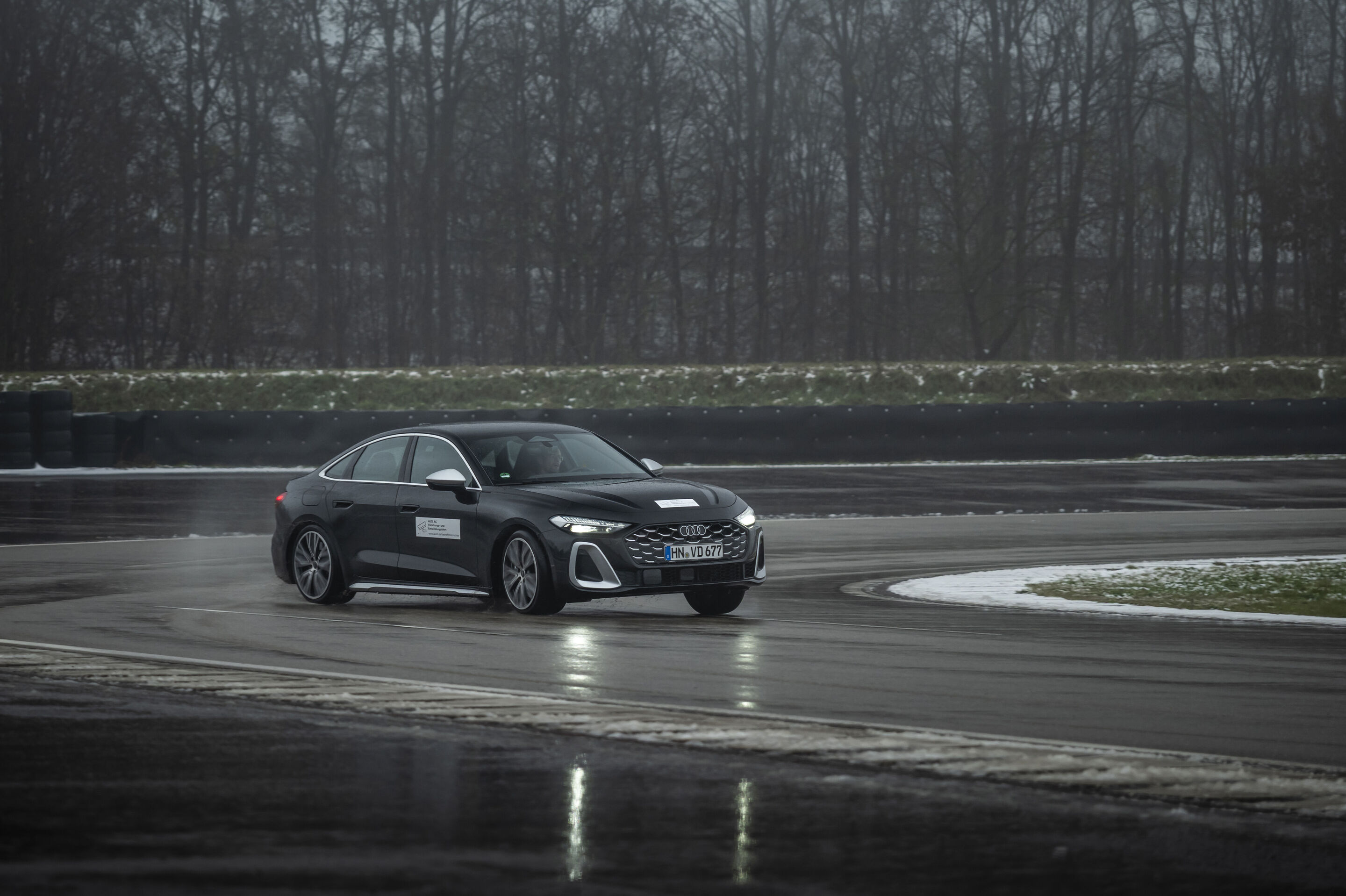 Updates for five Audi model series: more emotion, comfort, and features in store - New Audi drive select mode ‘Dynamic Plus’: For maximum driving dynamics, it offers rear-biased handling with controlled drifts – delivering an especially intense driving...