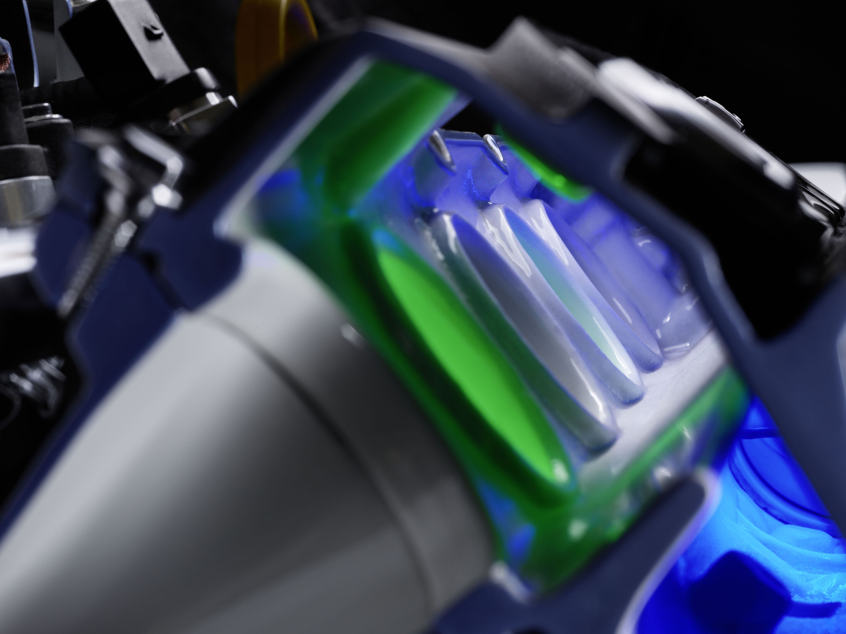 Audi 2.5 TFSI Fünfzylinder - Detail der Ansaugkanäle: Strömungsoptimierte Geometrie für maximale Effizienz