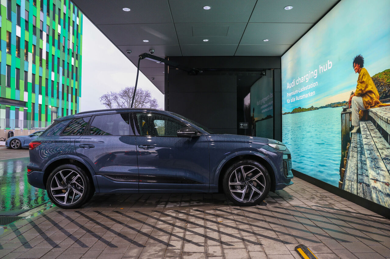 Audi-er-ffnet-dritten-Audi-charging-hub-2025-jetzt-auch-in-D-sseldorf