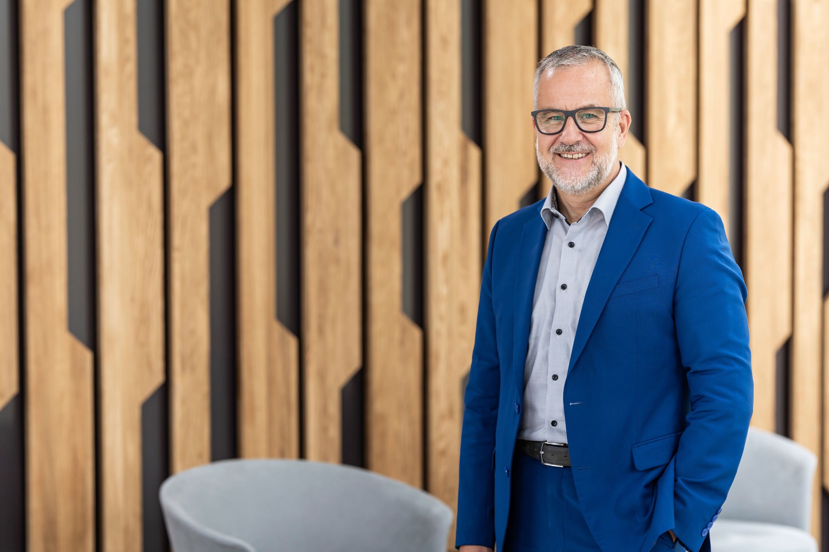 Wechsel an der Spitze der Audi Kommunikation - Dirk Arnold geht nach mehr als 17 Jahren bei Audi planmäßig und auf eigenen Wunsch in den Ruhestand.