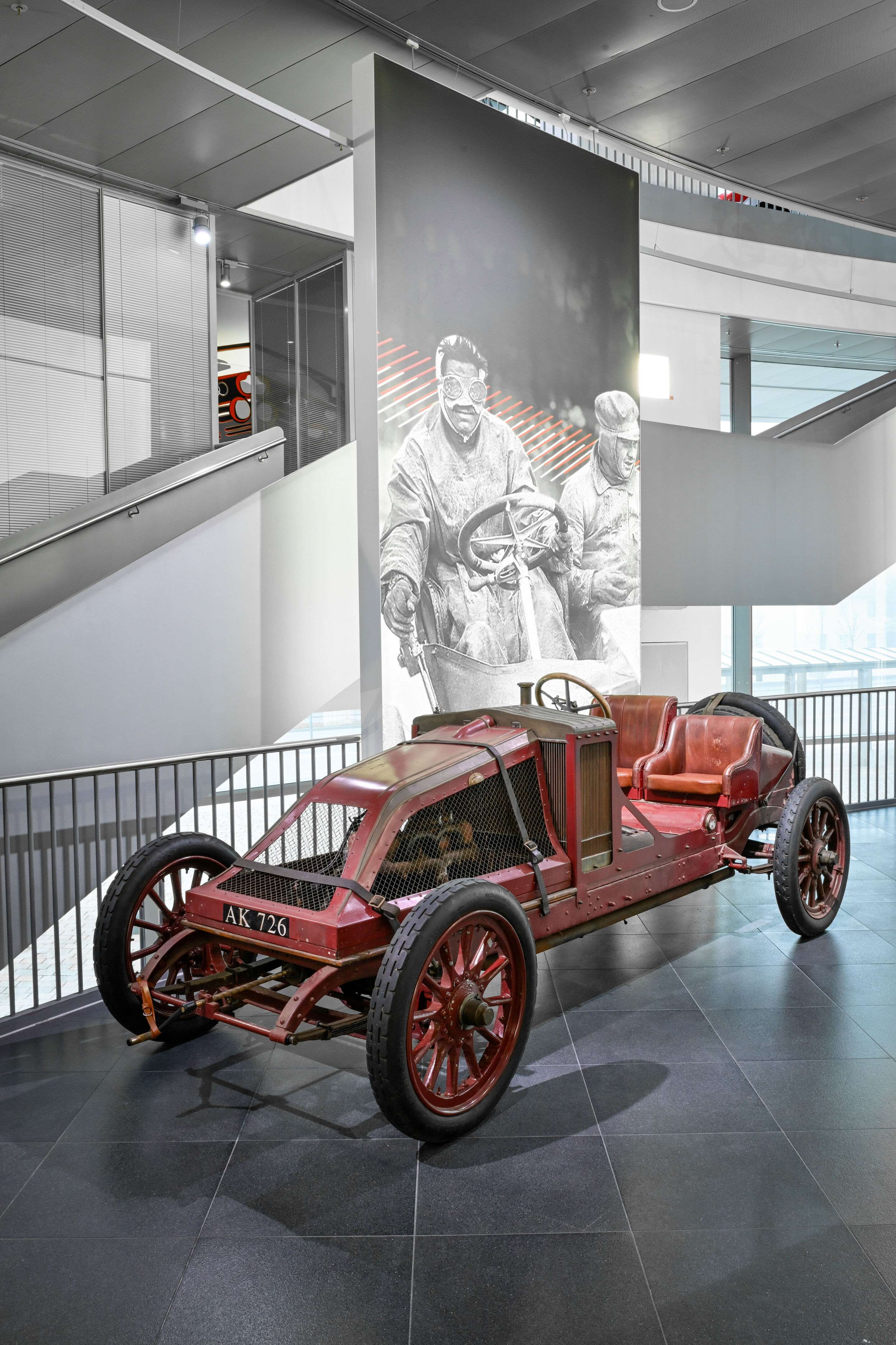 Pure performance at the Audi museum mobile: New “Legends of Grand Prix” exhibition - Audi will enter Formula 1 in 2026, competing at the pinnacle of motorsport. To mark the occasion, Audi Tradition is looking back at the origins of Grand Prix racing in...