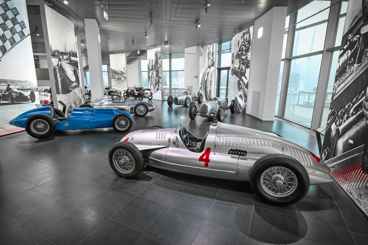 Geballte-Power-im-Audi-museum-mobile-Neue-Sonderausstellung-Grand-Prix-Legenden-