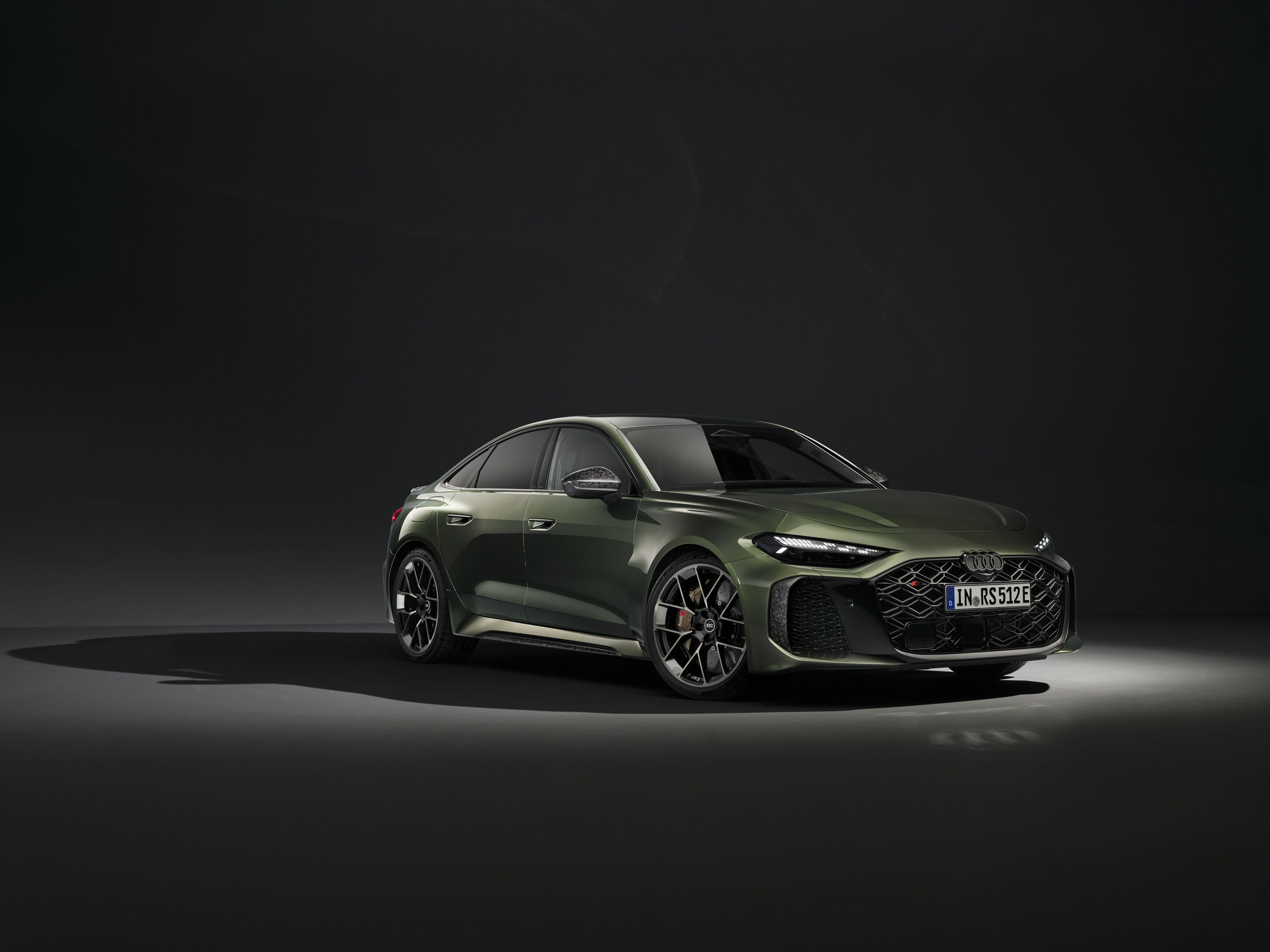 Audi RS 5 Sedan - Bedford green metallic, indoor static photo, exterior, three-quarter front view