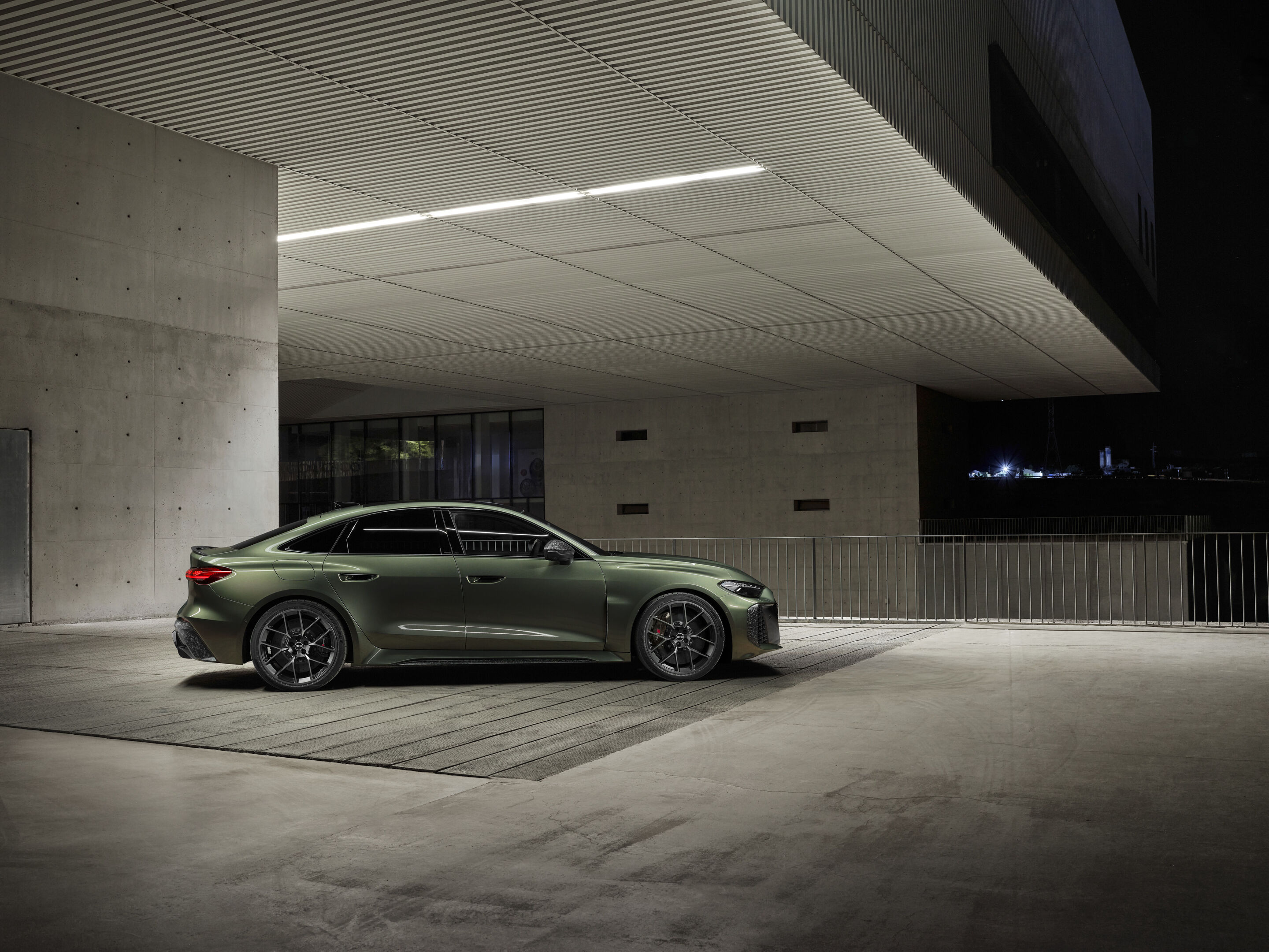 Audi RS 5 Sedan - Bedford green metallic, outdoor static photo, exterior, side view