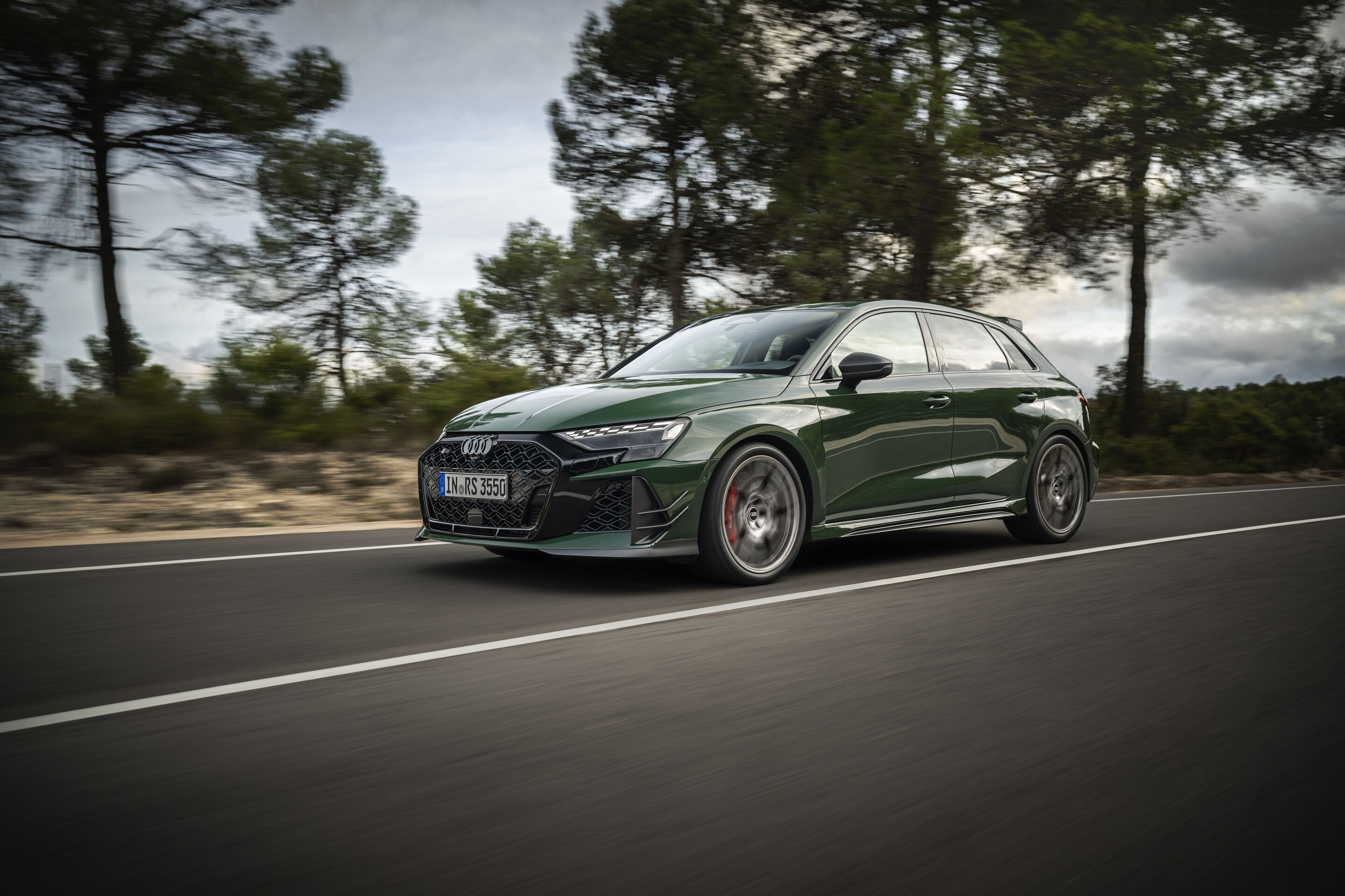 Audi RS 3 Sportback competition limited - Malachite green, dynamic photo, exterior, three-quarter front view