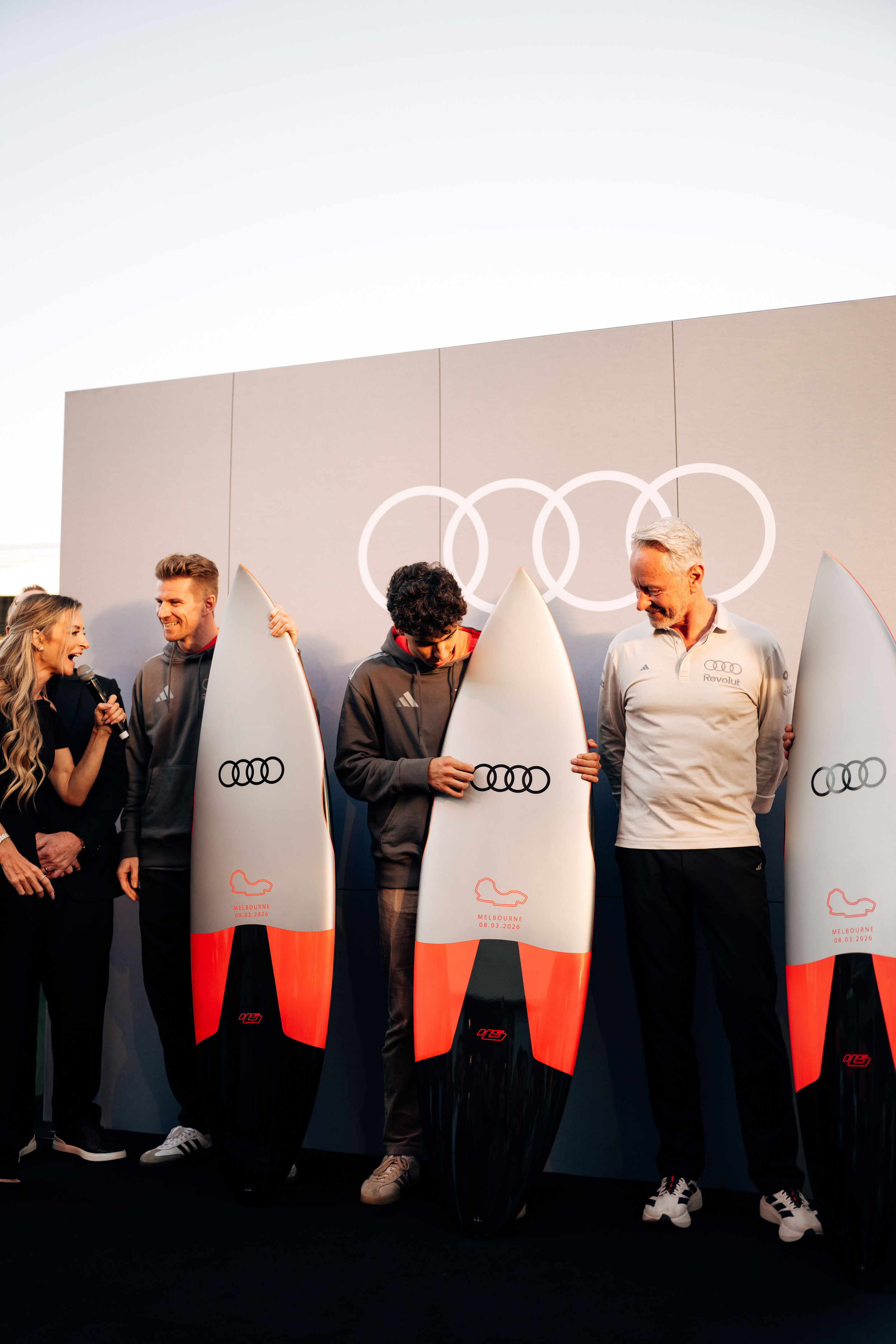 Audi makes its Formula 1 debut - Ahead of the Grand Prix, Audi Australia presented the two drivers of Audi Revolut F1 Team, Nico Hülkenberg and Gabriel Bortoleto, with high-performance surfboards in the Audi R26 design. Another surfboard was donated to...