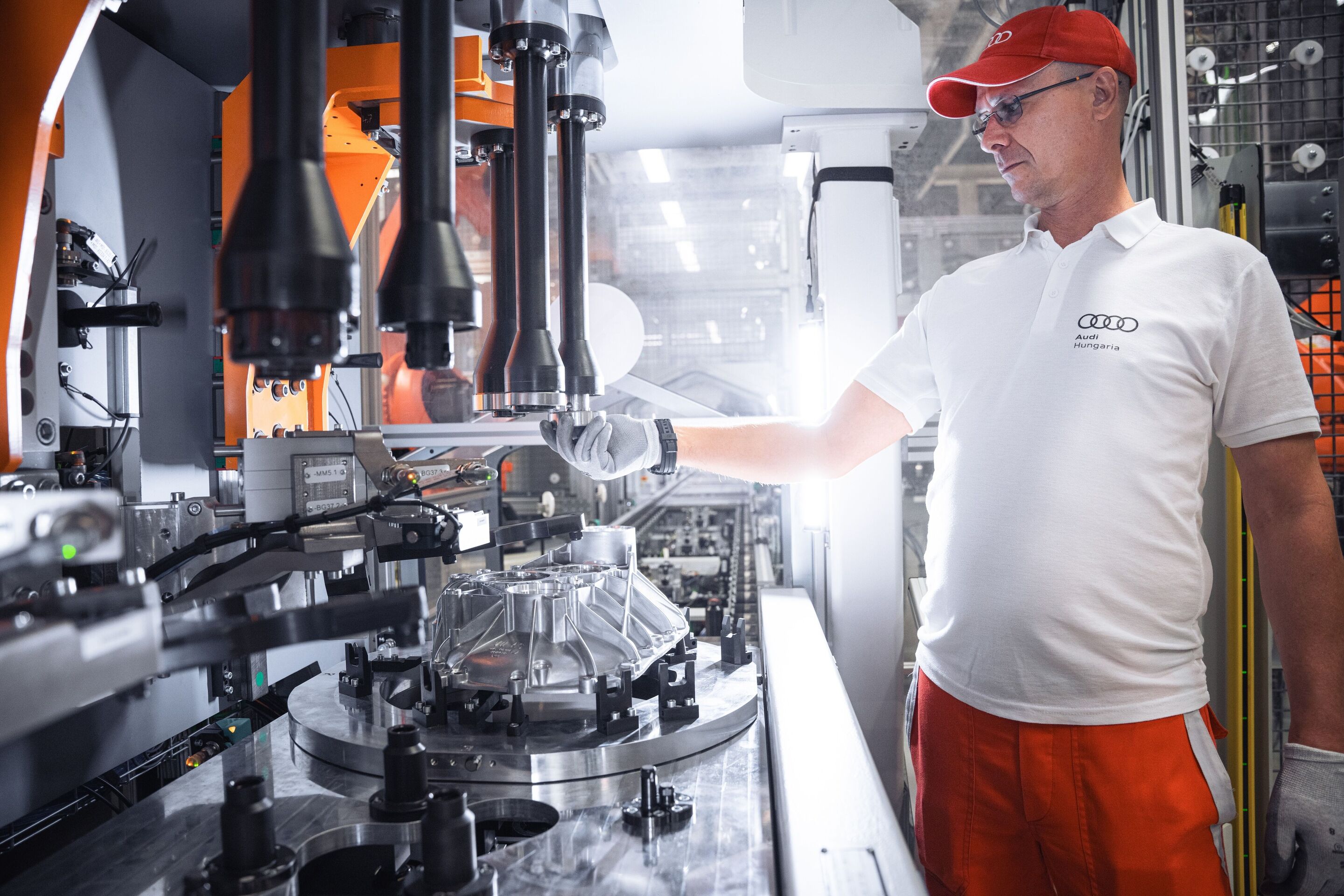 AUDI HUNGARIA Zrt. - Audi Hungaria: stable production volume and increased efficiency in fiscal year 2025