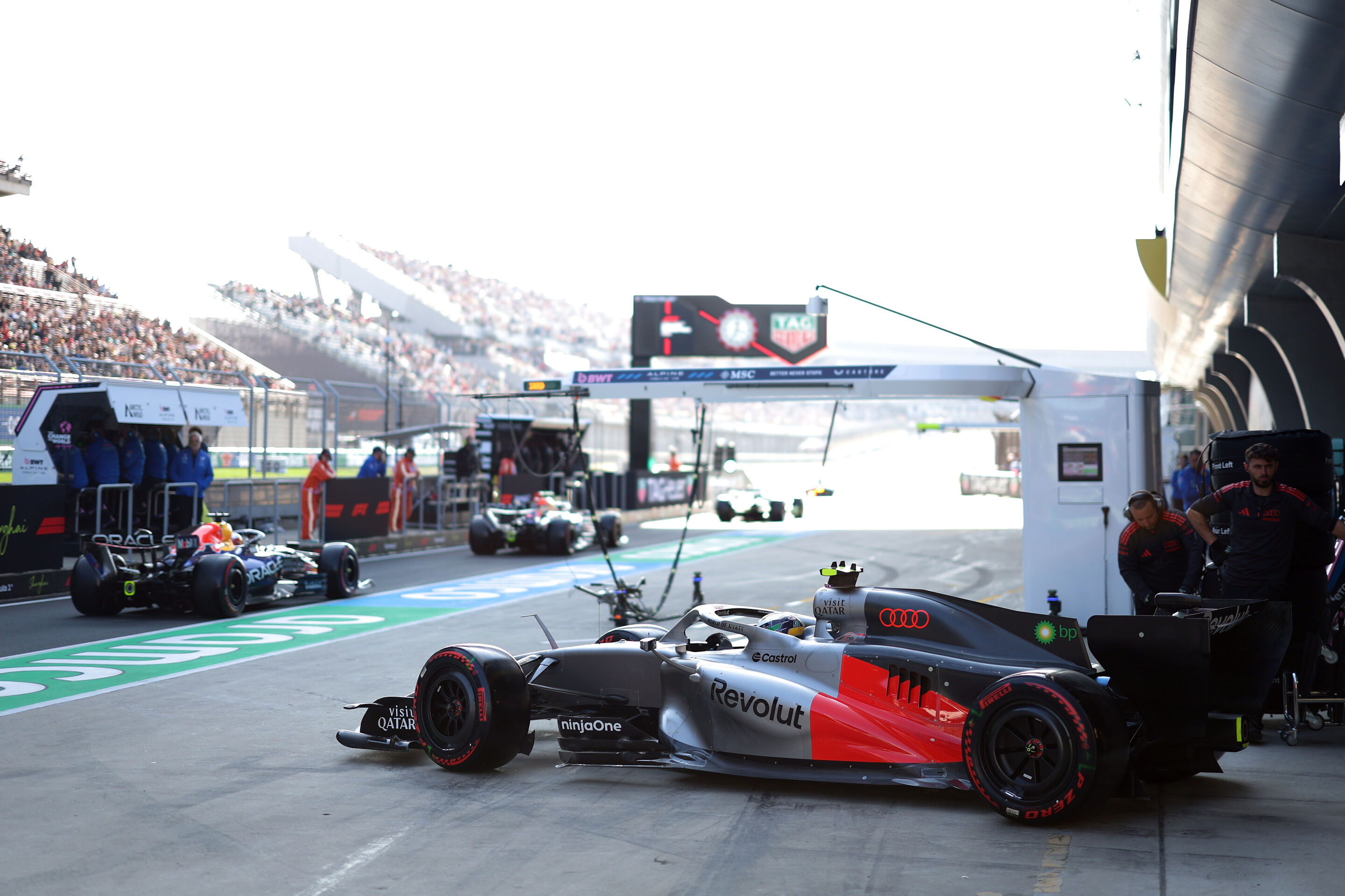 Audi Revolut F1 Team: Chinese Grand Prix - Audi R26 #5, Gabriel Bortoleto
