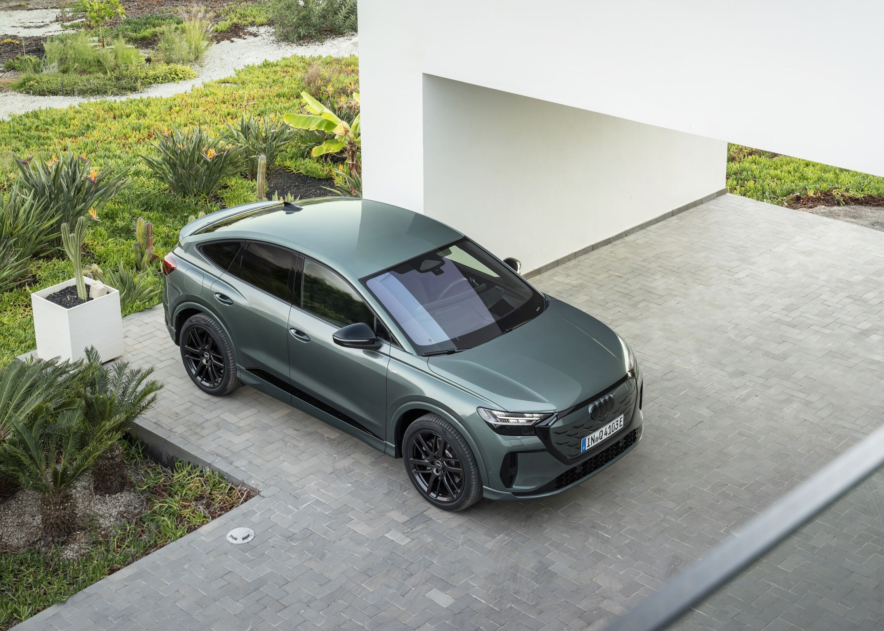 Audi Q4 Sportback e-tron - Sage green metallic, outdoor static photo, exterior, top view