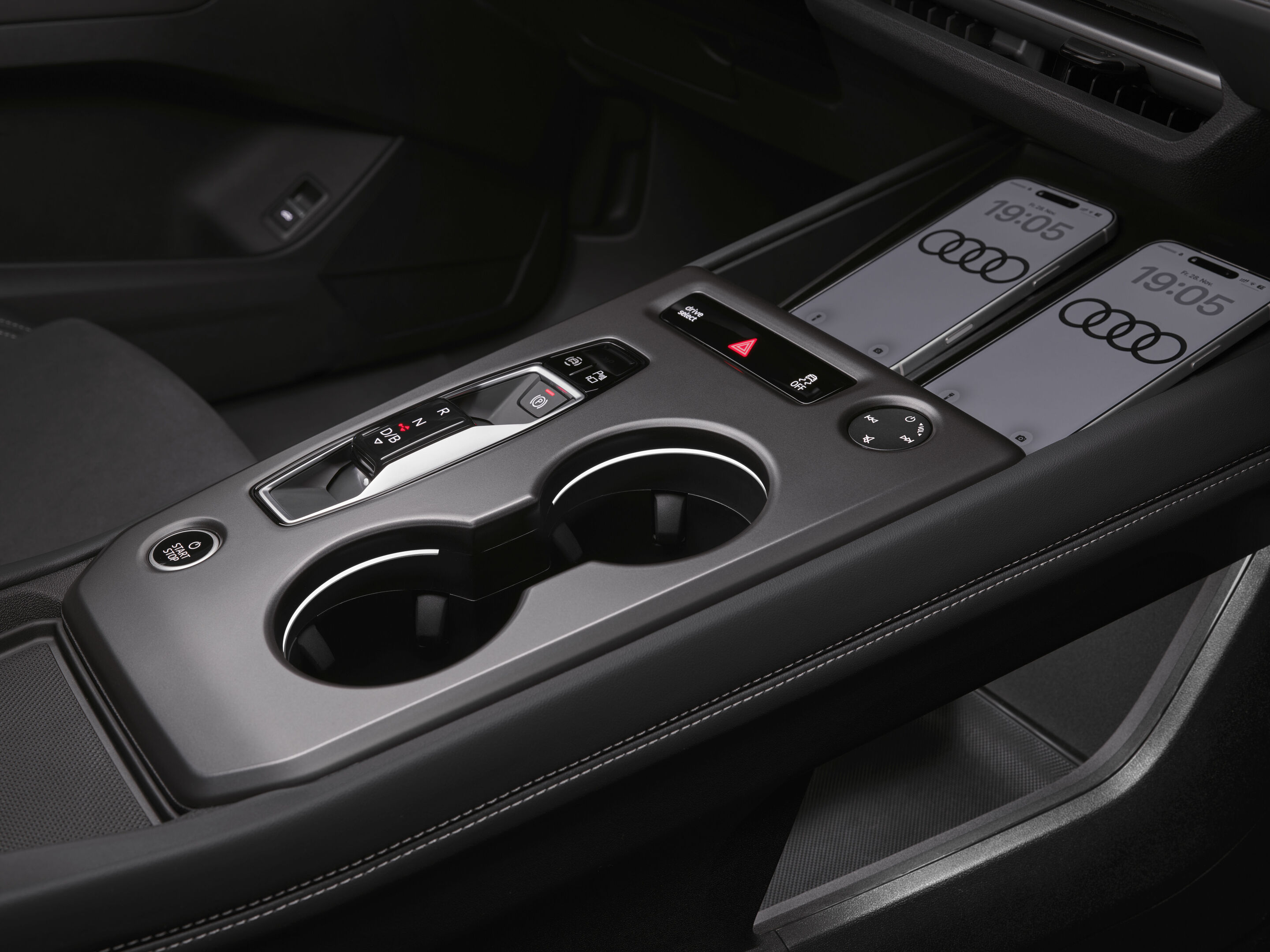 Audi Q4 Sportback e-tron - Studioaufnahme, Interieur, Mittelkonsole