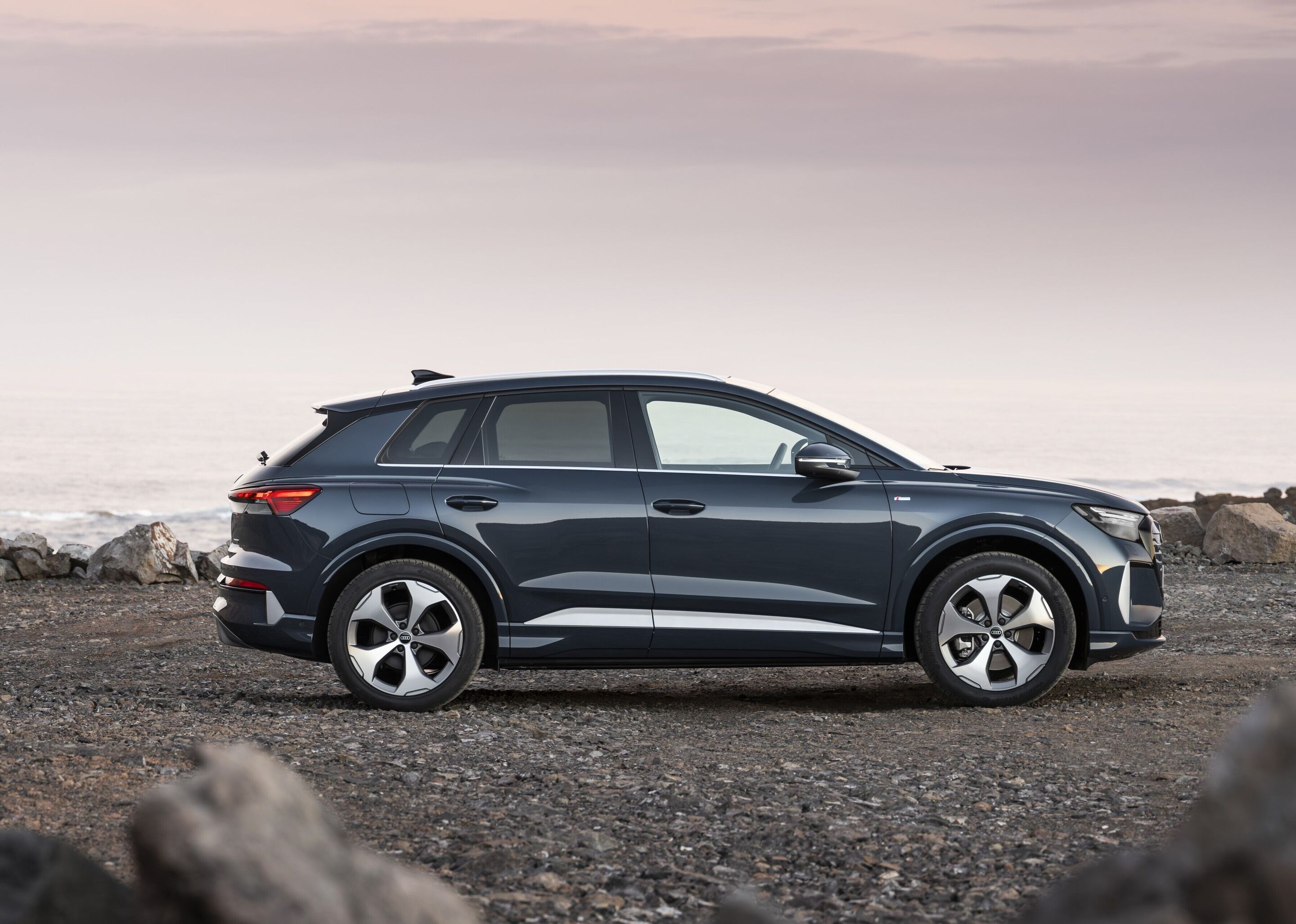 Audi Q4 SUV e-tron - Lavender gray, outdoor static photo, exterior, side view