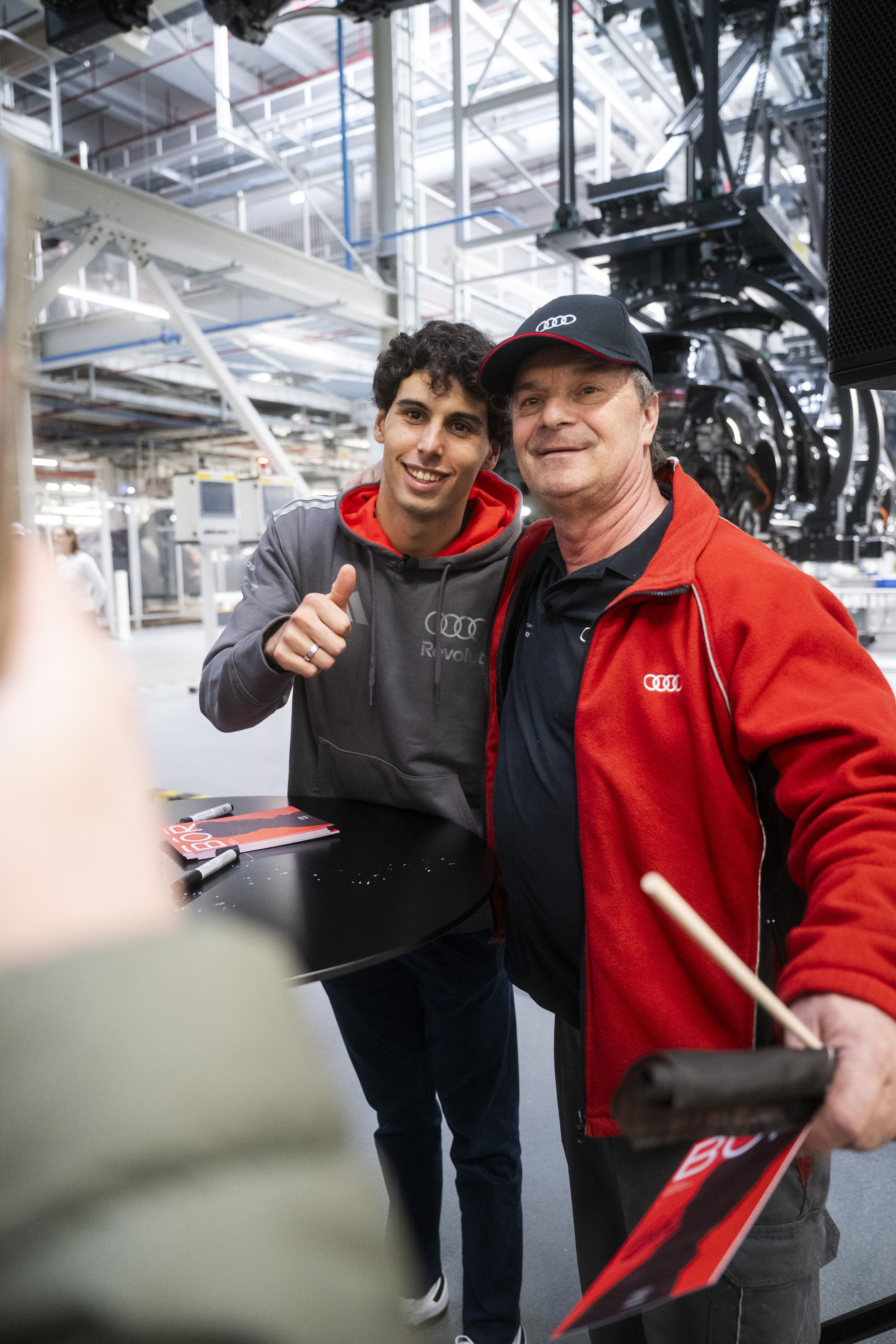 Gabriel Bortoleto besucht Audi in Ingolstadt - Impressionen von Bortoletos Besuch der Audi Produktion in Ingolstadt