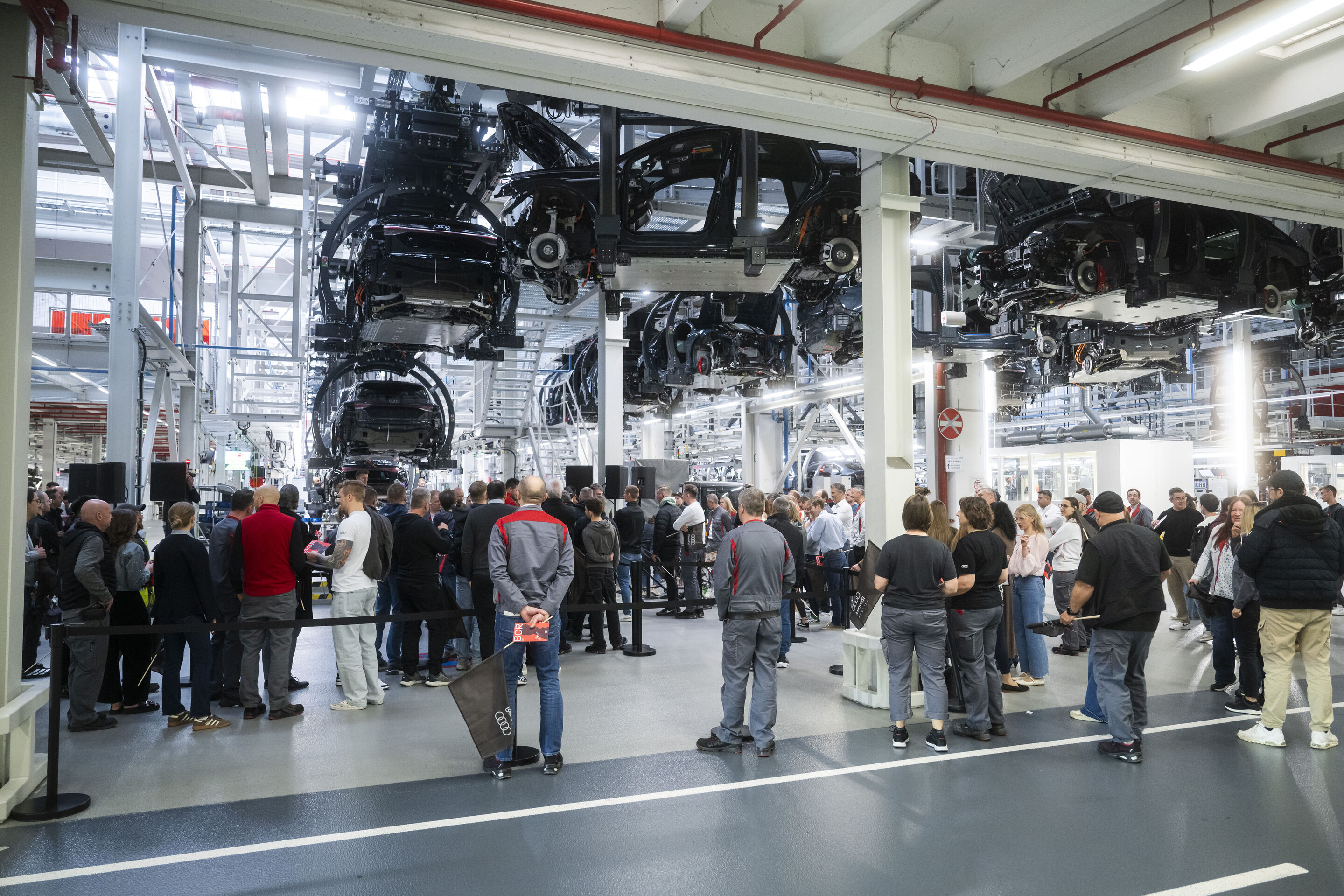 Gabriel Bortoleto besucht Audi in Ingolstadt - Impressionen von Bortoletos Besuch der Audi Produktion in Ingolstadt