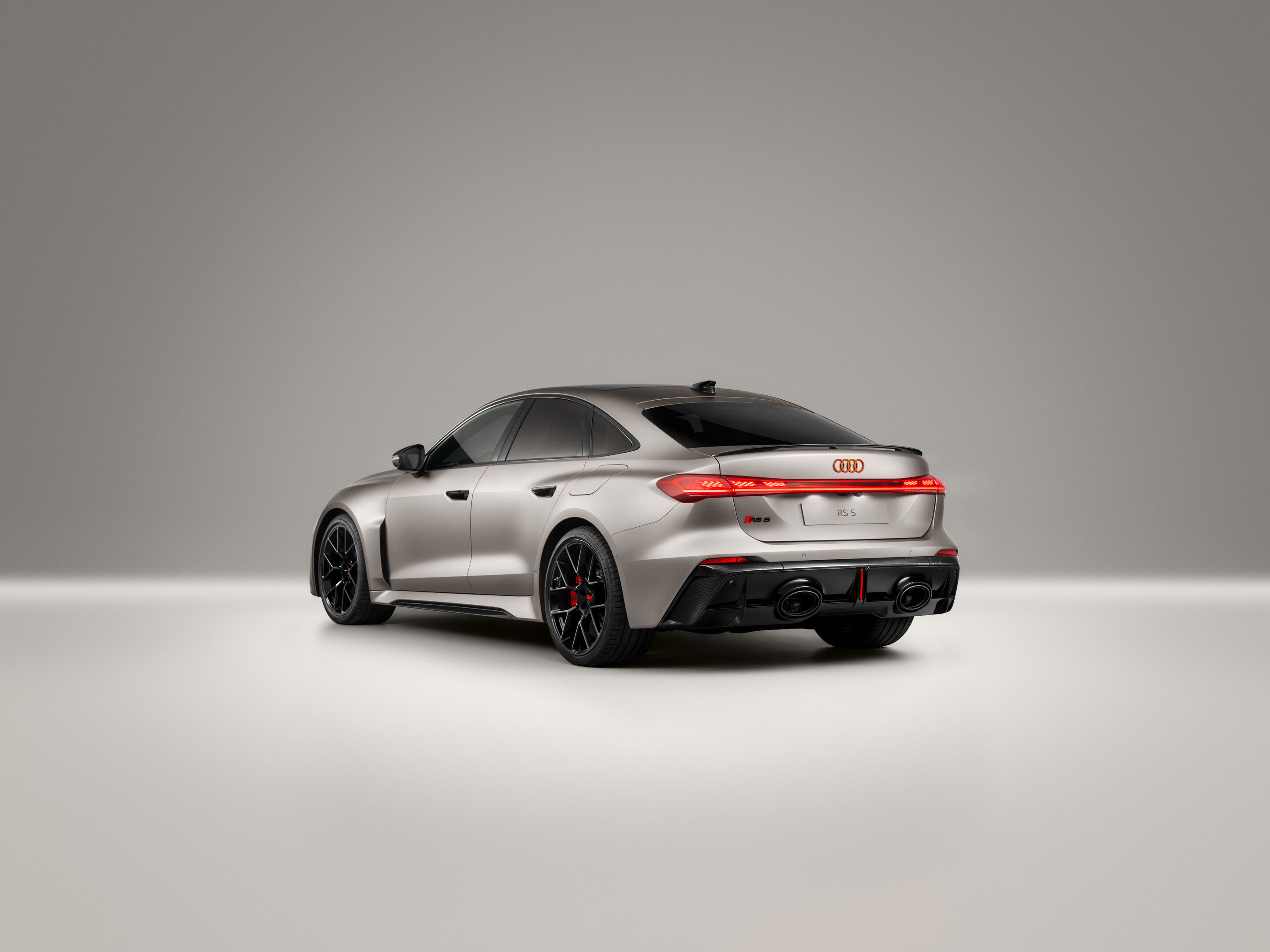 Audi RS 5: Debut as hot-lap car at Formula 1 - The Audi RS 5 makes its debut at the Formula 1 Miami Grand Prix as a car for the F1® Pirelli Hot Laps