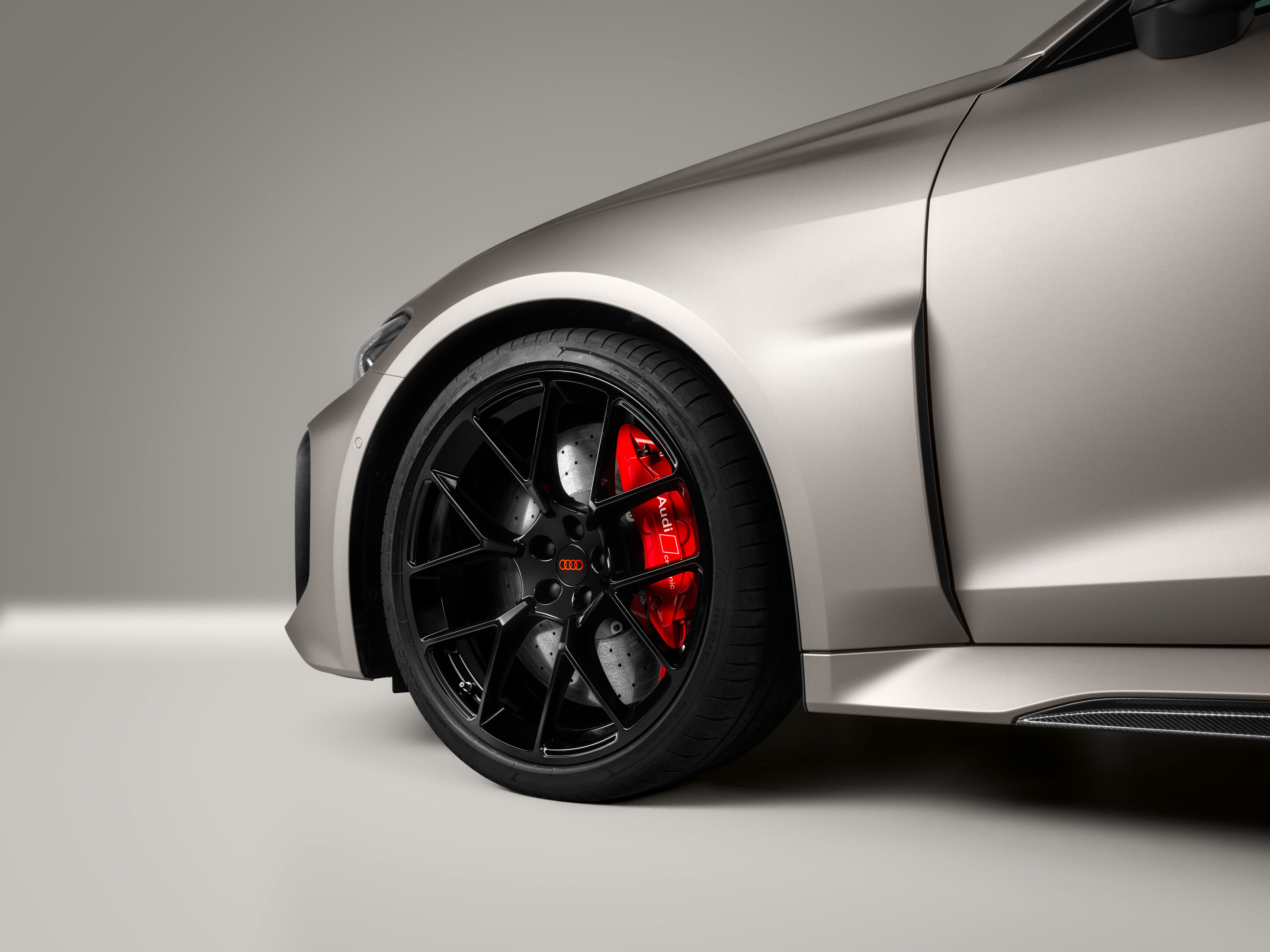 Audi RS 5: Debut as hot-lap car at Formula 1 - The Audi RS 5 makes its debut at the Formula 1 Miami Grand Prix as a car for the F1® Pirelli Hot Laps