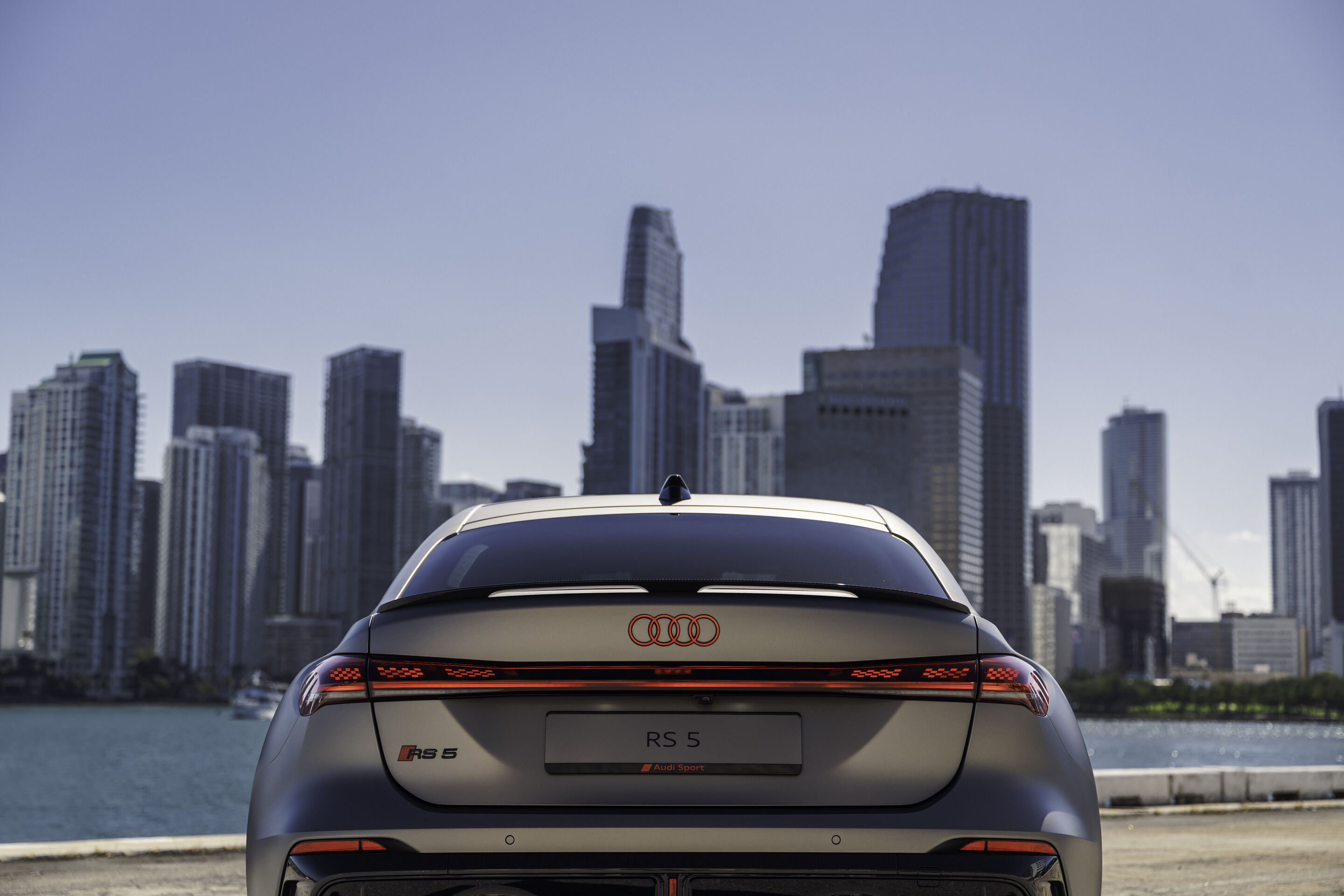 Audi RS 5: Premiere als Hot-Lap-Auto bei der Formel 1 - Der Audi RS 5 feiert beim F1 Grand Prix in Miami seine Premiere als Fahrzeug für die F1® Pirelli Hot Laps im Rahmenprogramm der Formel 1